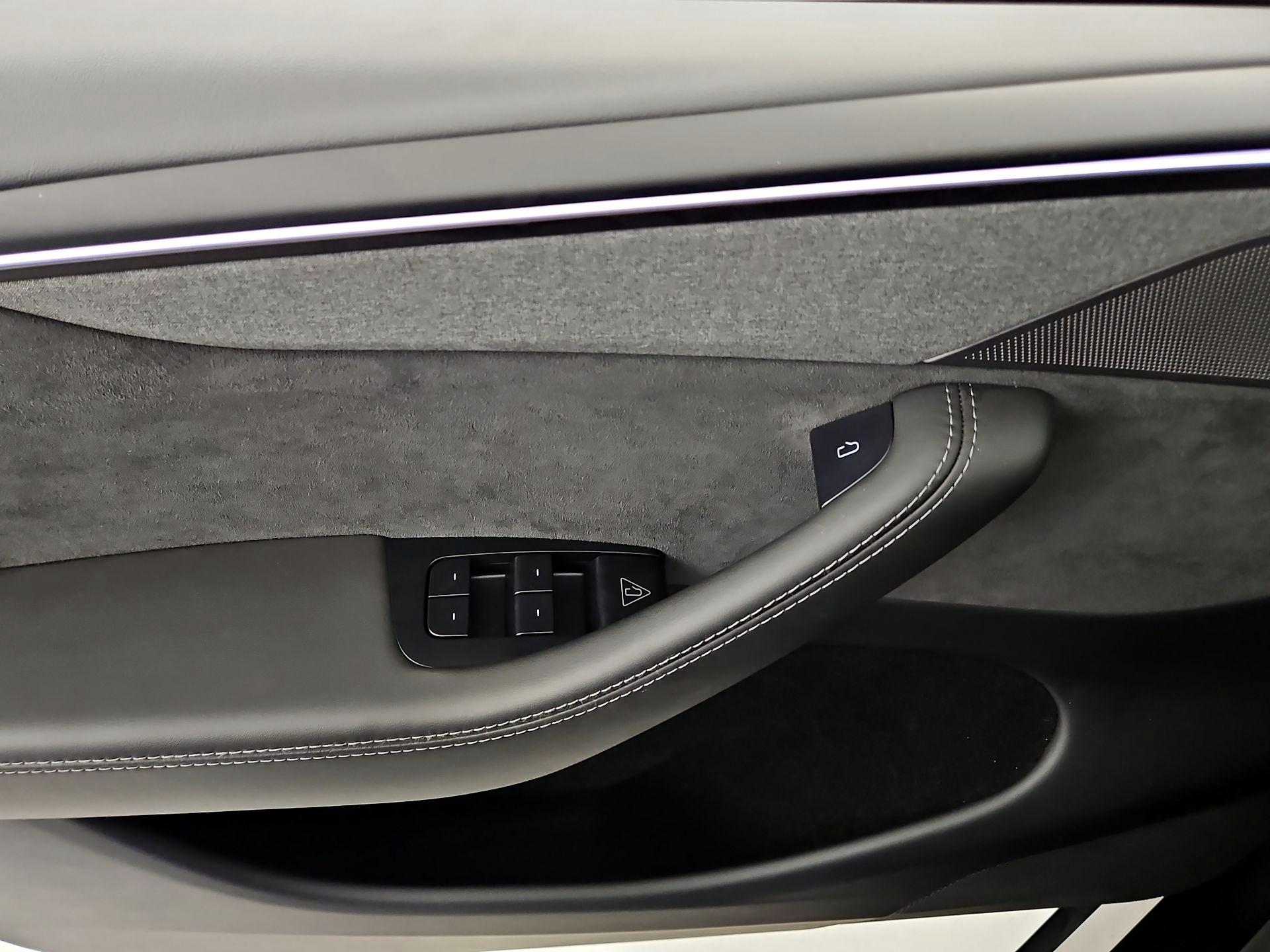 Thumbnail: 2026 Tesla Model Y - 10