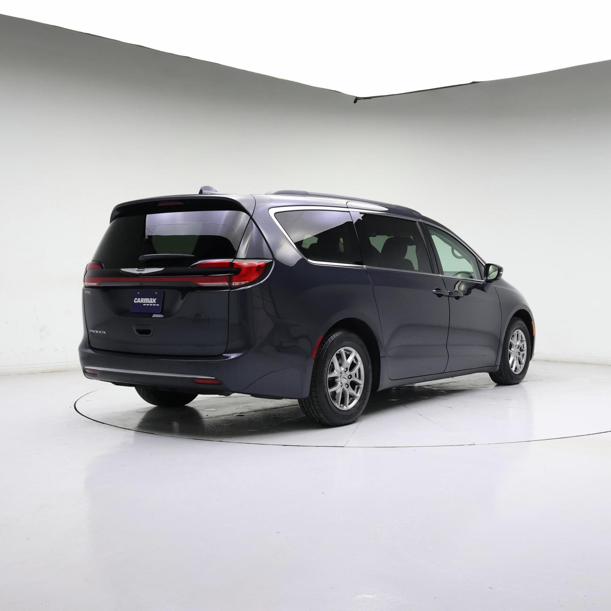 Thumbnail: 2021 Chrysler Pacifica - 8