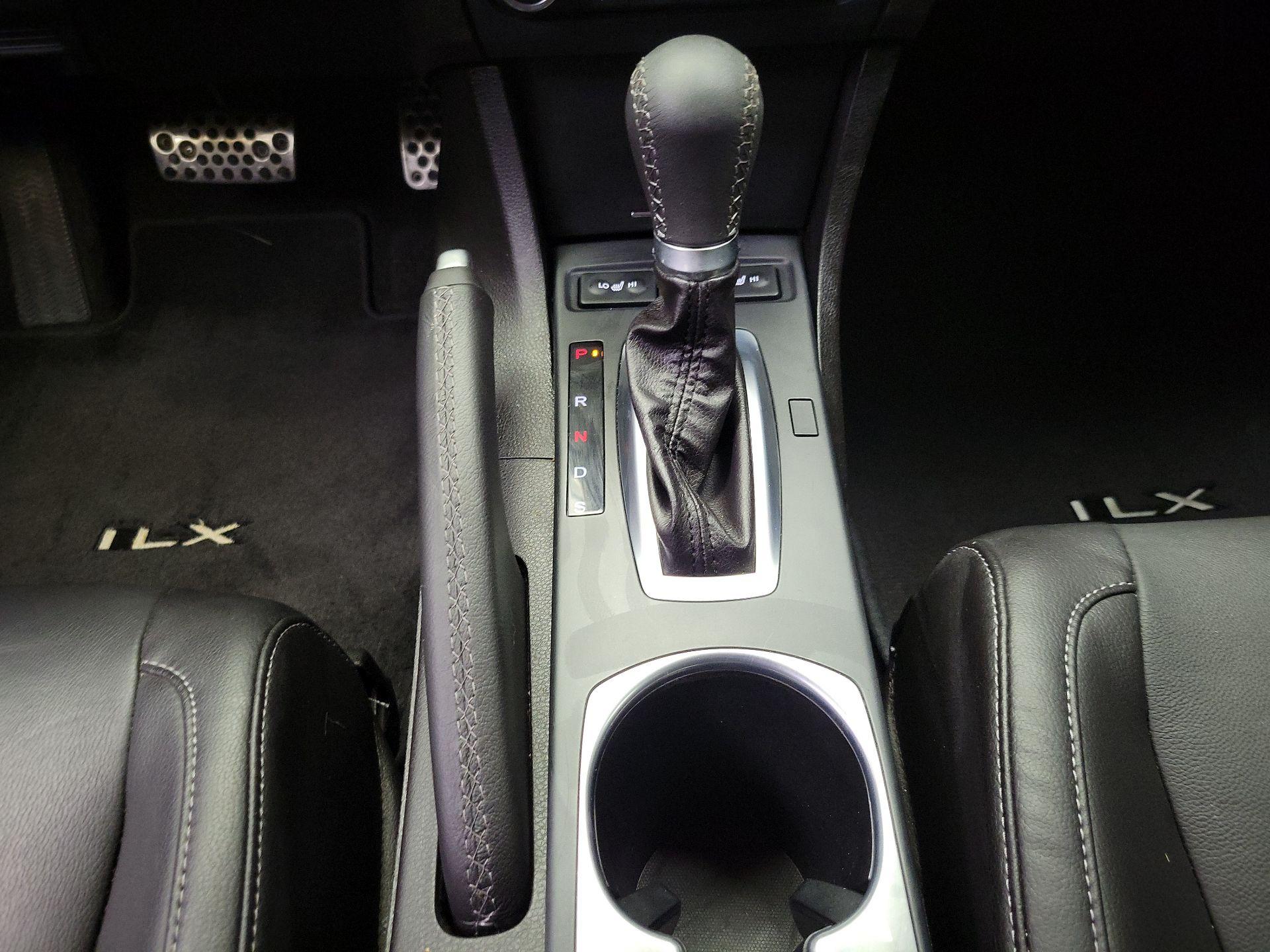 Thumbnail: 2021 Acura ILX - 17