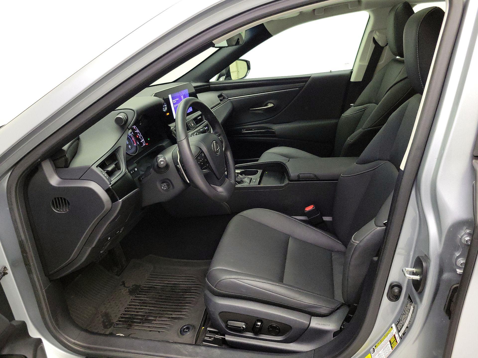 Thumbnail: 2023 Lexus ES - 11