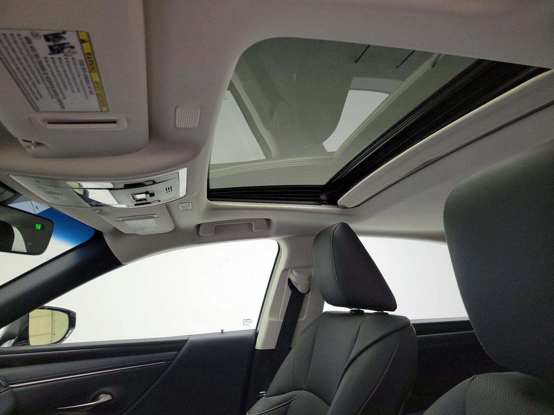 Thumbnail: 2023 Lexus ES - 19