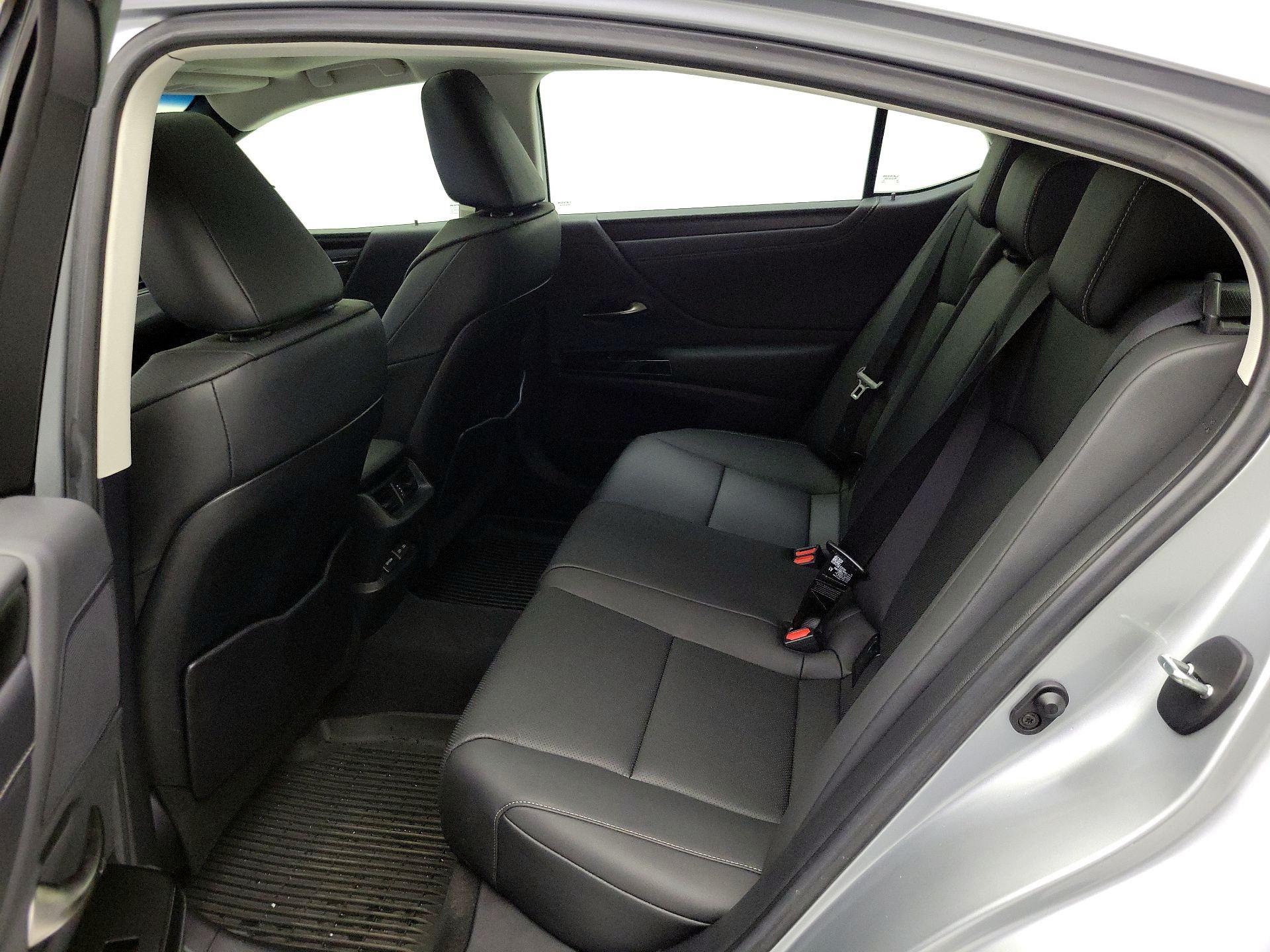 Thumbnail: 2023 Lexus ES - 20