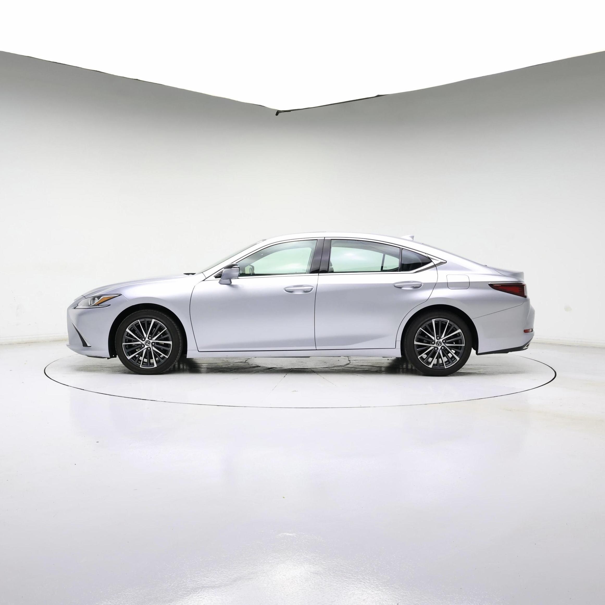 Thumbnail: 2023 Lexus ES - 3