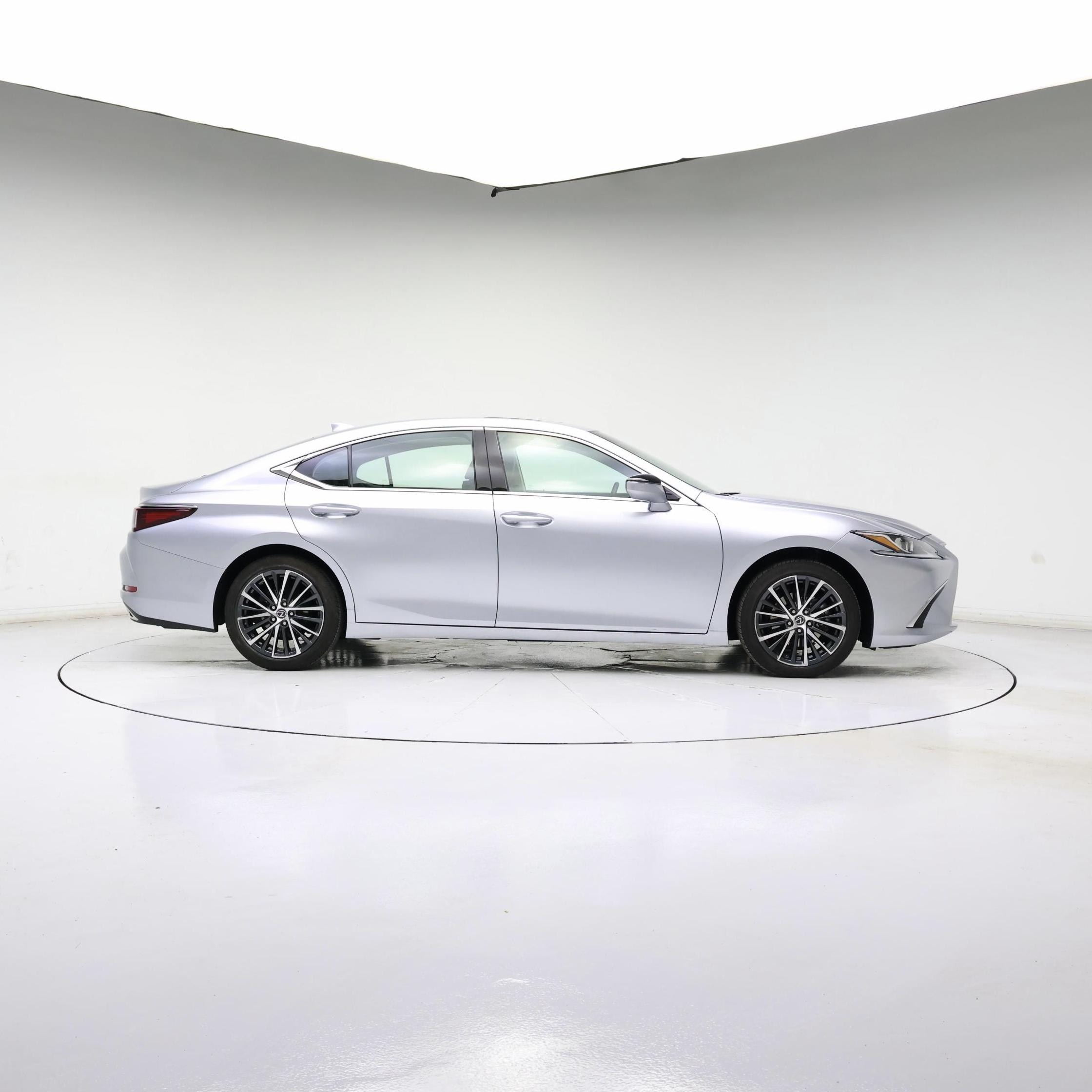 Thumbnail: 2023 Lexus ES - 7