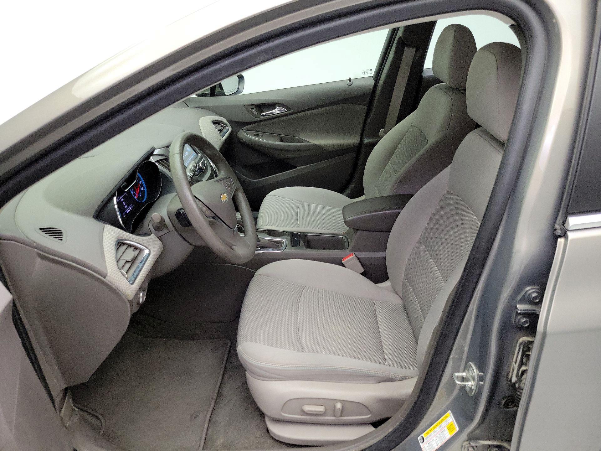 Thumbnail: 2018 Chevrolet Cruze - 11