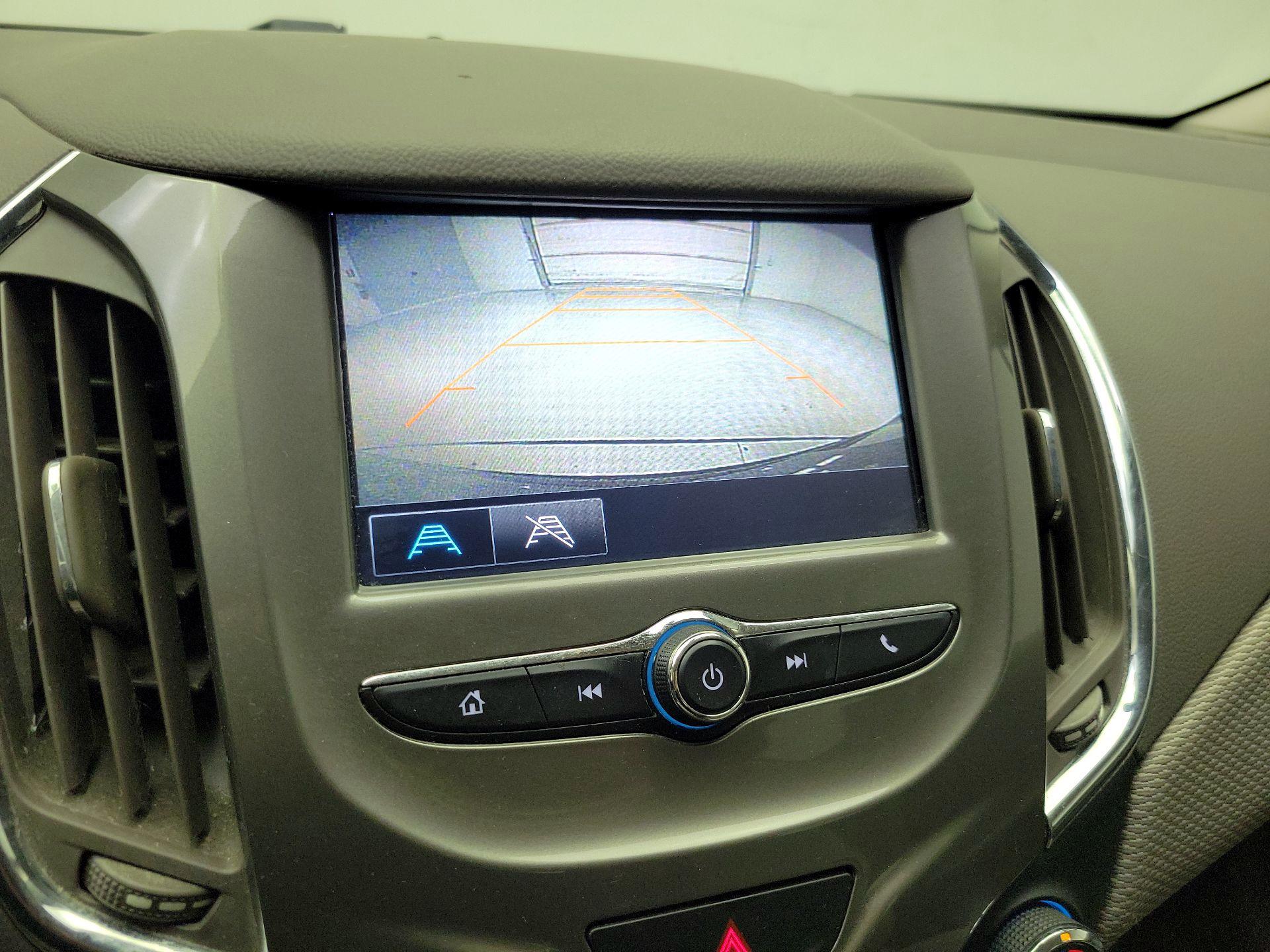 Thumbnail: 2018 Chevrolet Cruze - 14