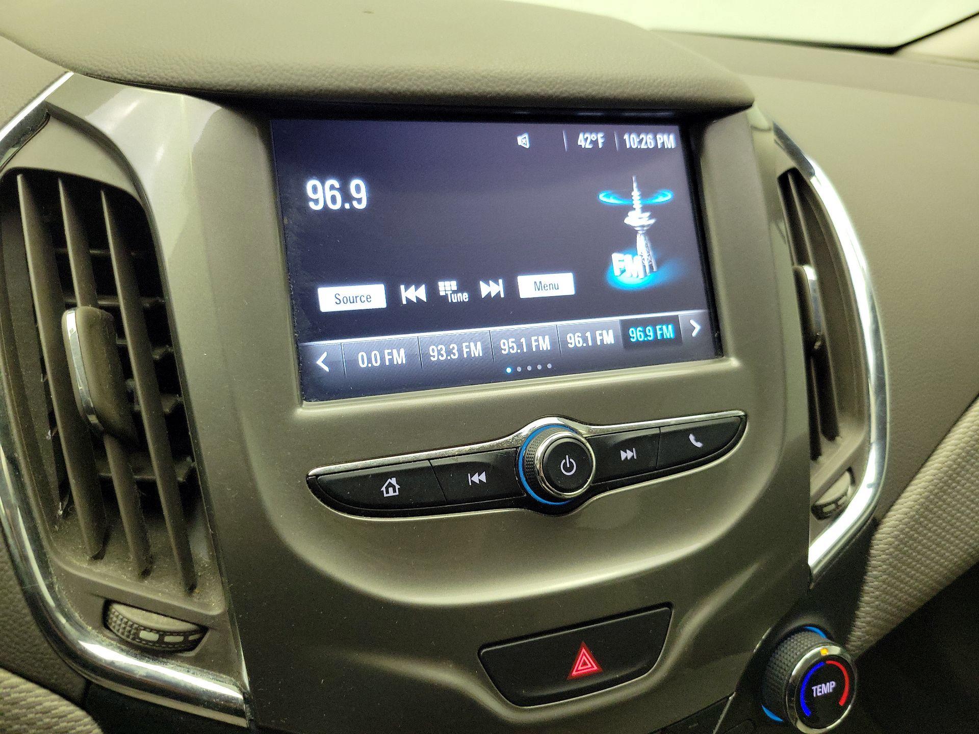 Thumbnail: 2018 Chevrolet Cruze - 15