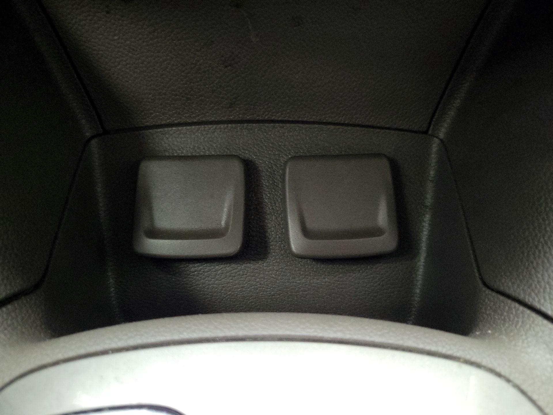 Thumbnail: 2018 Chevrolet Cruze - 18