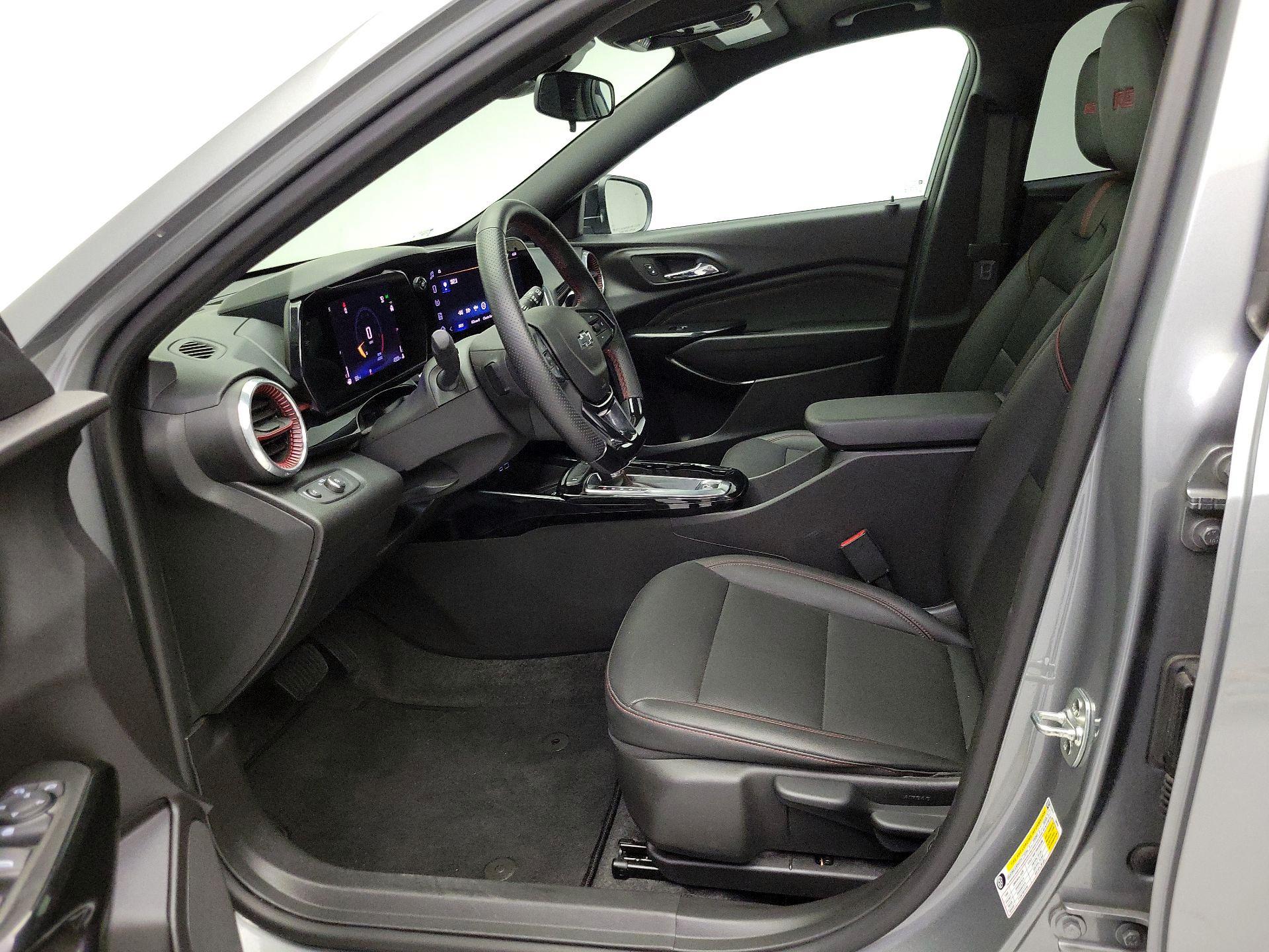 Thumbnail: 2025 Chevrolet Trax - 11