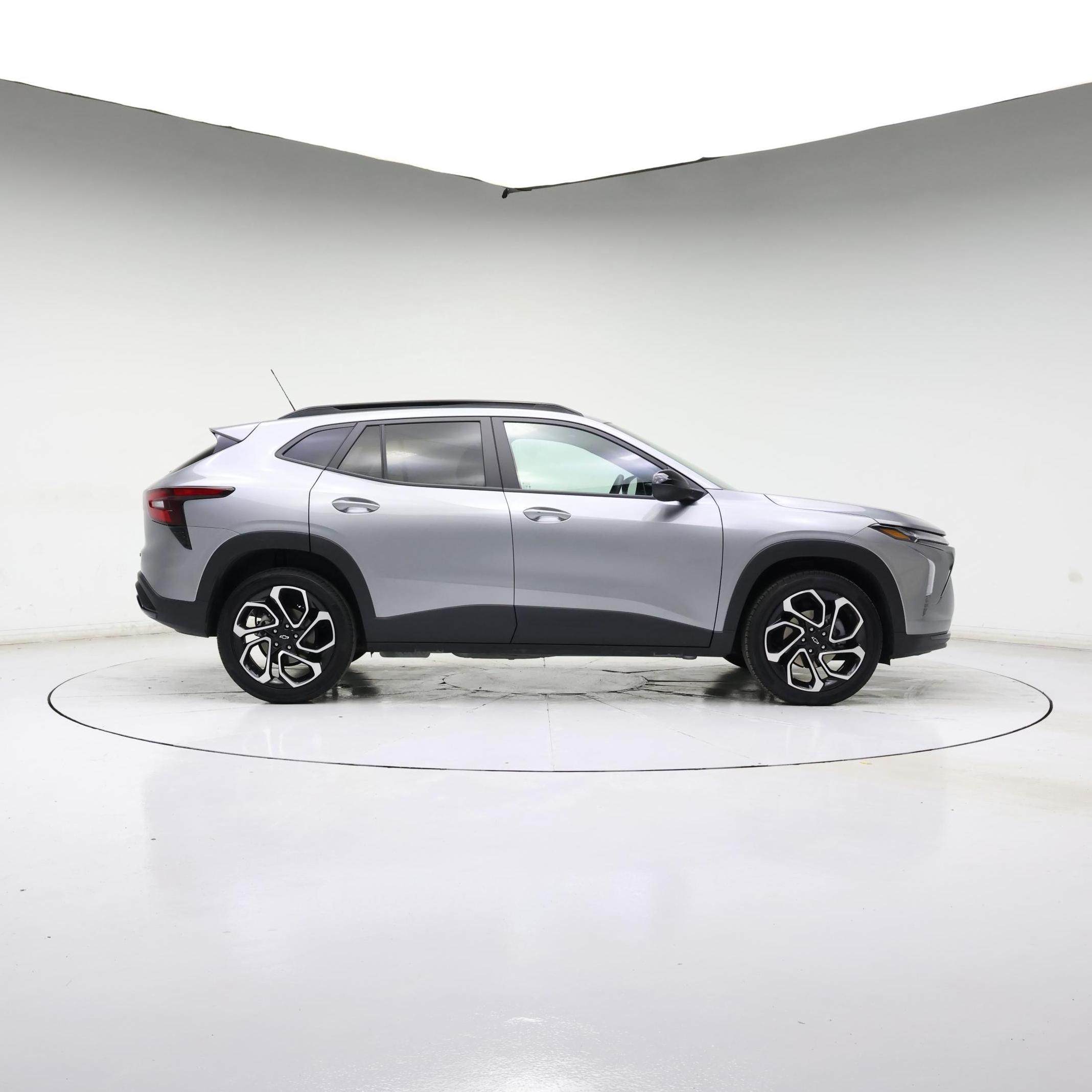 Thumbnail: 2025 Chevrolet Trax - 3