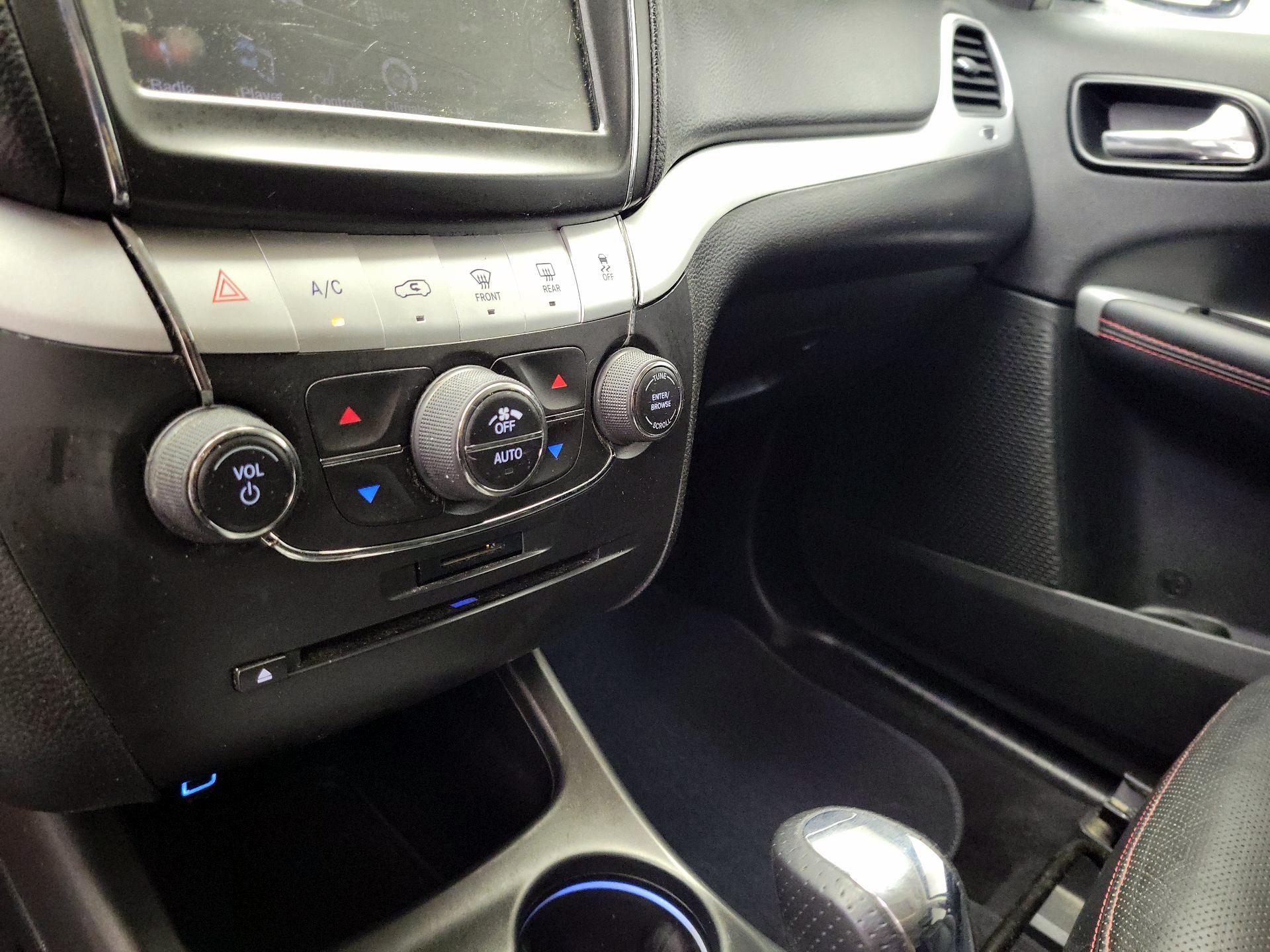 Thumbnail: 2018 Dodge Journey - 17