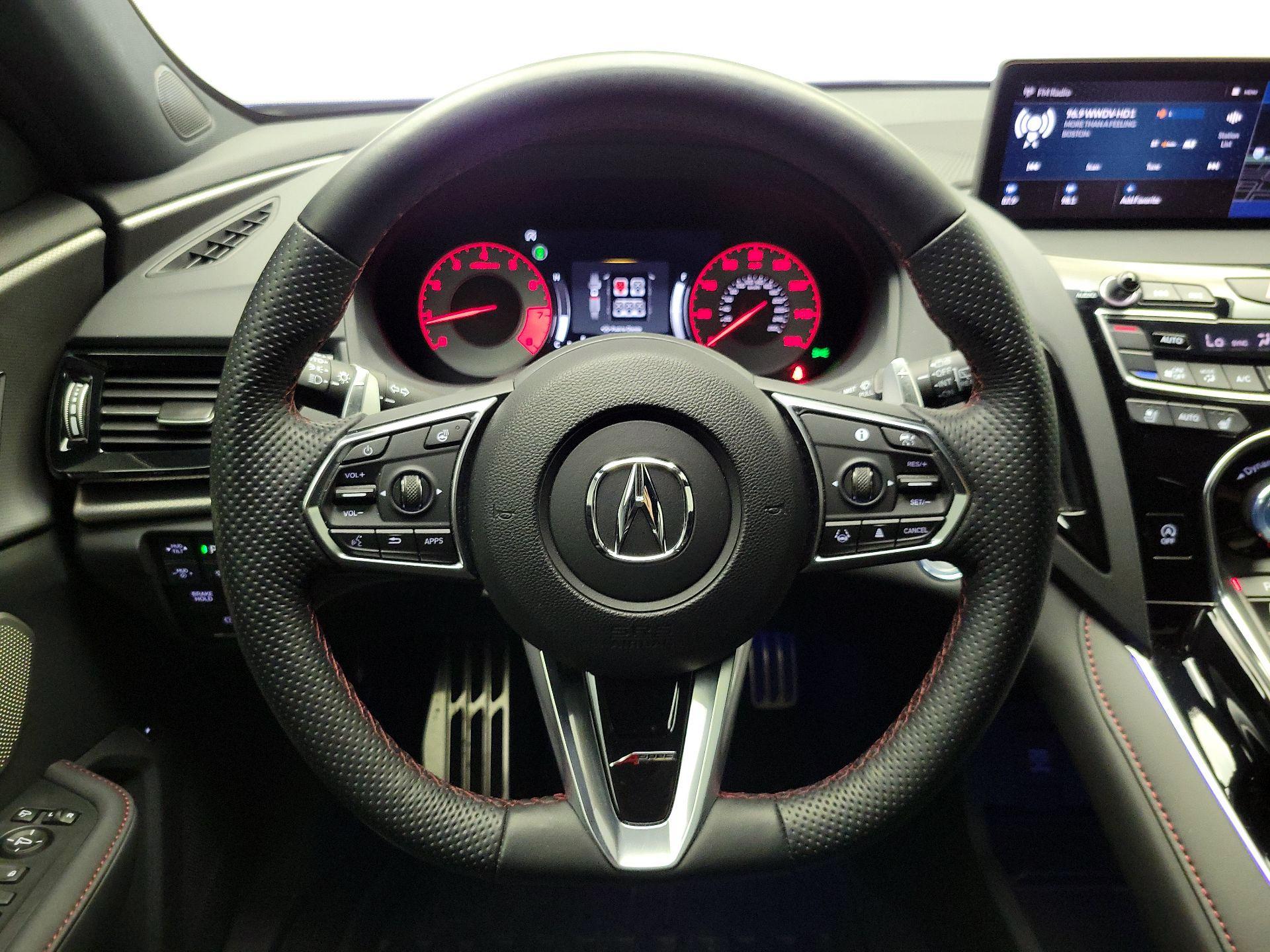 Thumbnail: 2025 Acura RDX - 10