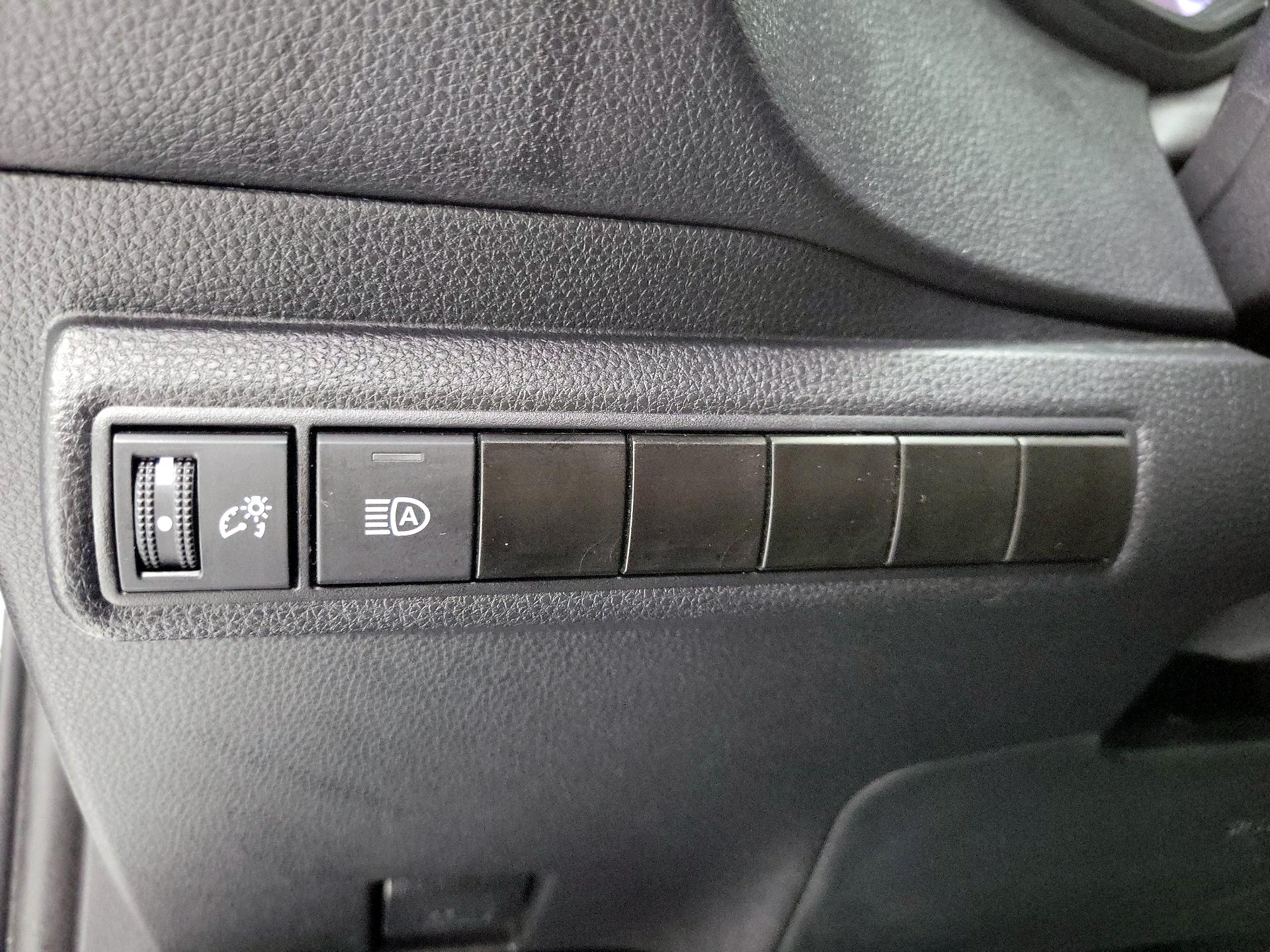 Thumbnail: 2025 Toyota Corolla - 13