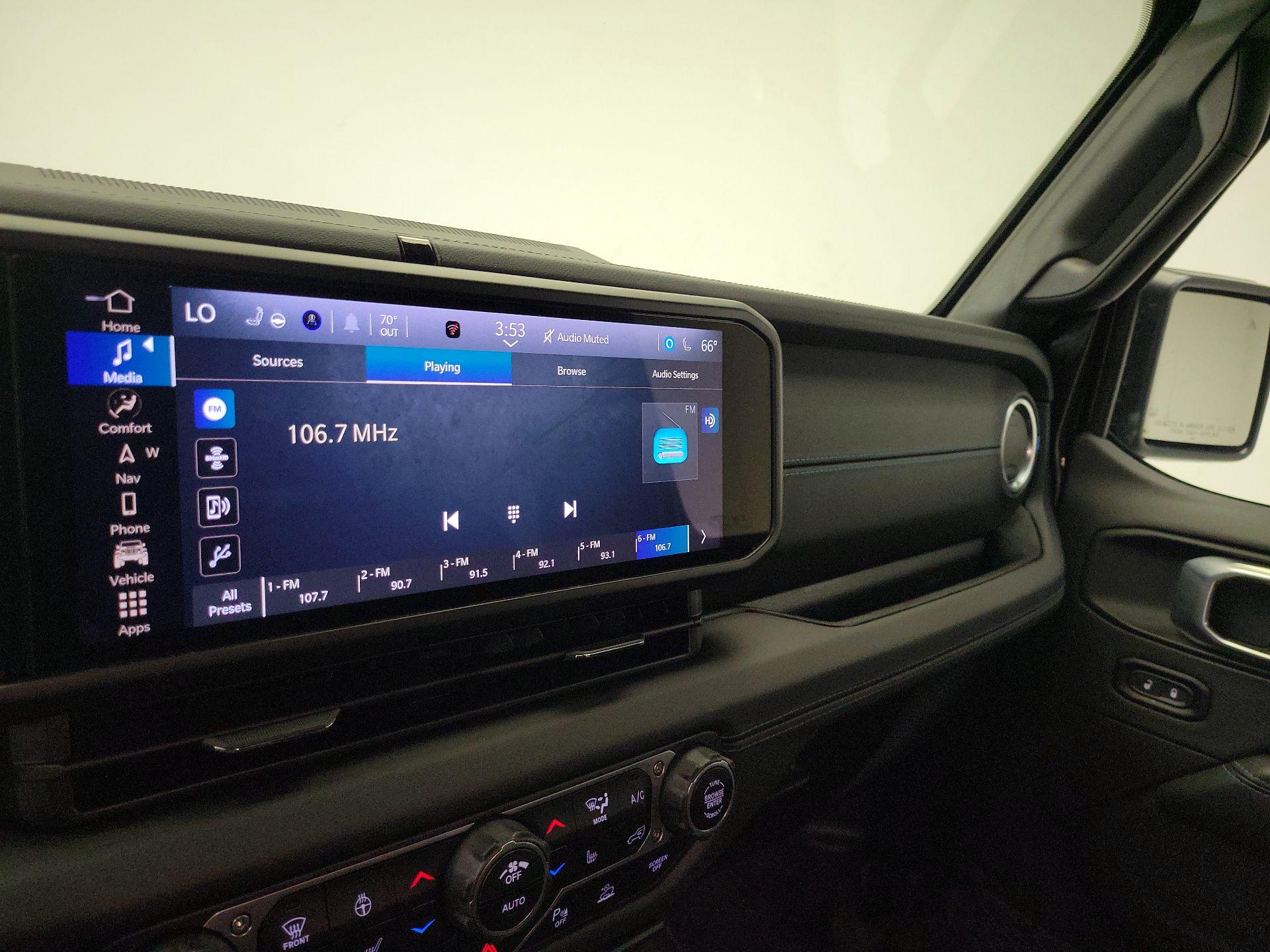 Thumbnail: 2024 Jeep Wrangler - 16