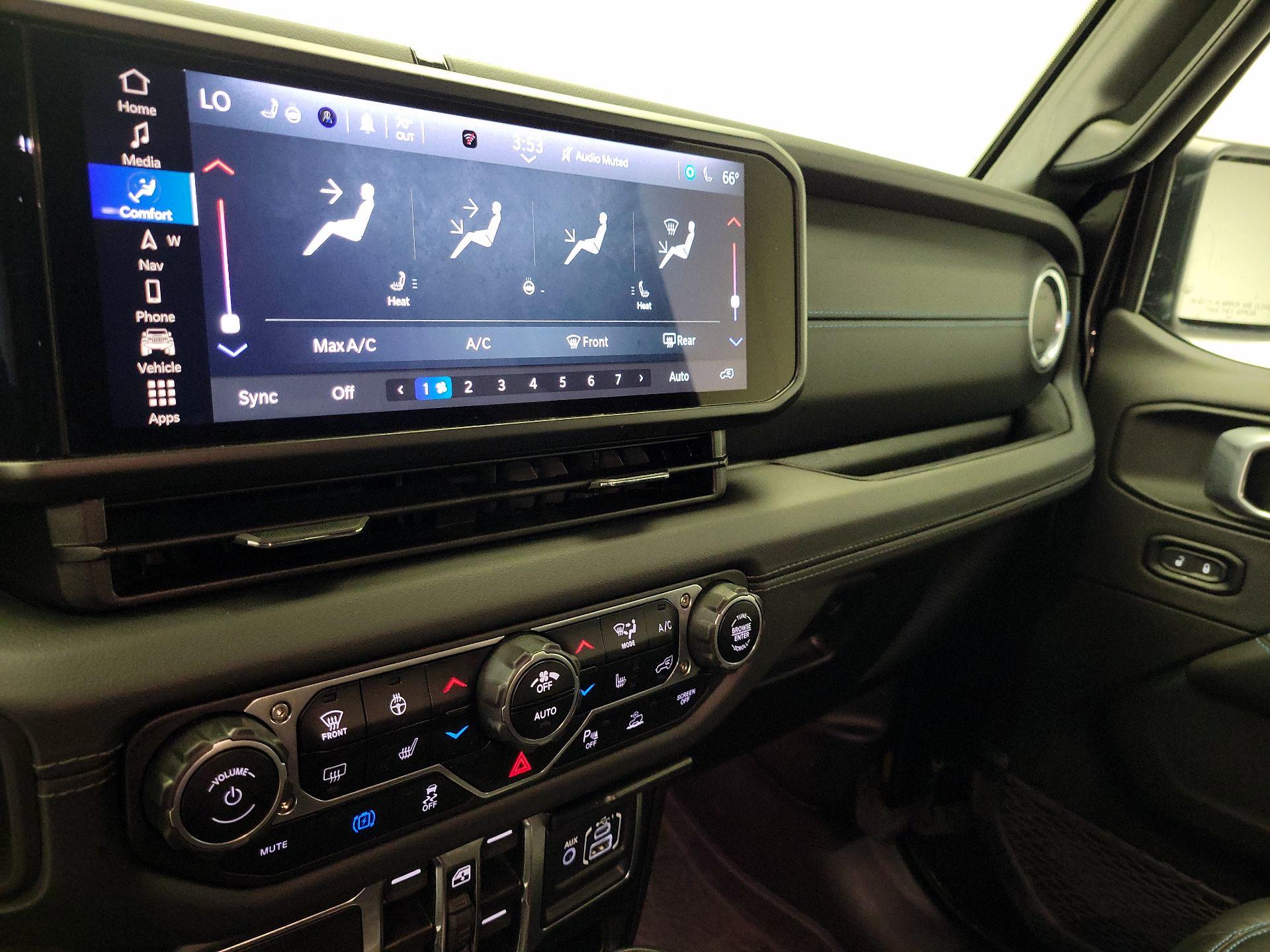 Thumbnail: 2024 Jeep Wrangler - 17