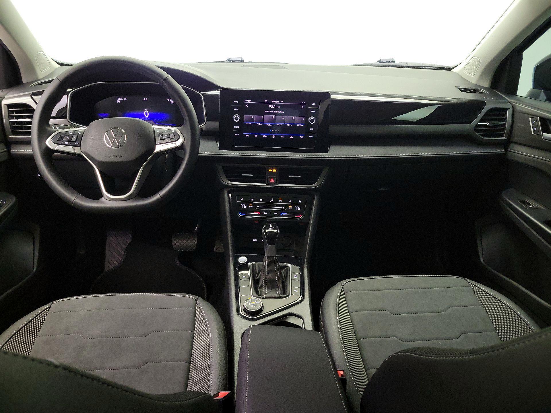 Thumbnail: 2025 Volkswagen Taos - 9