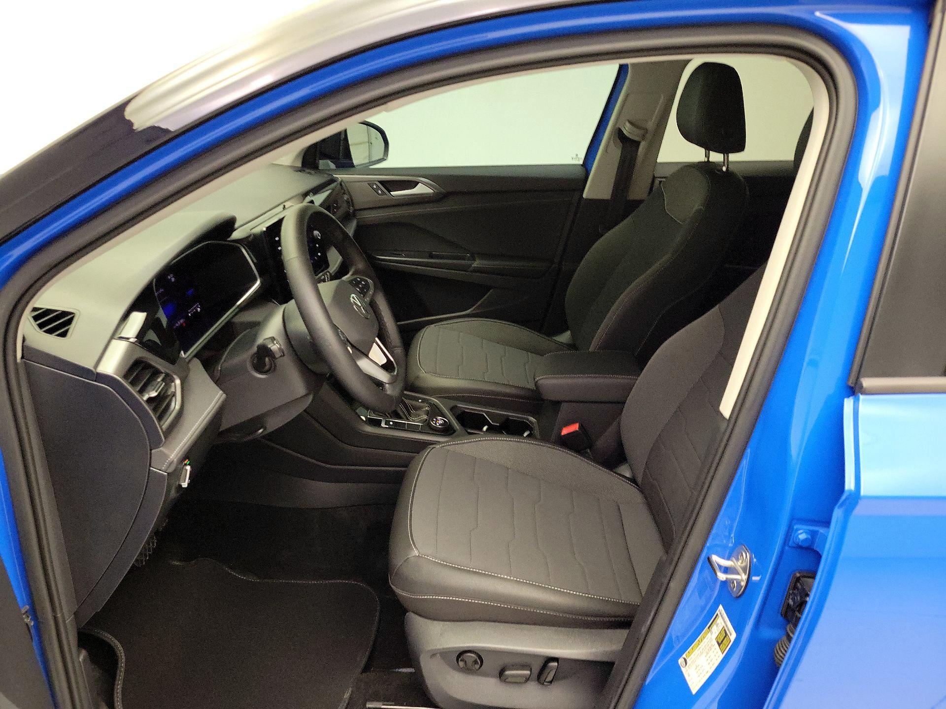 Thumbnail: 2025 Volkswagen Taos - 11