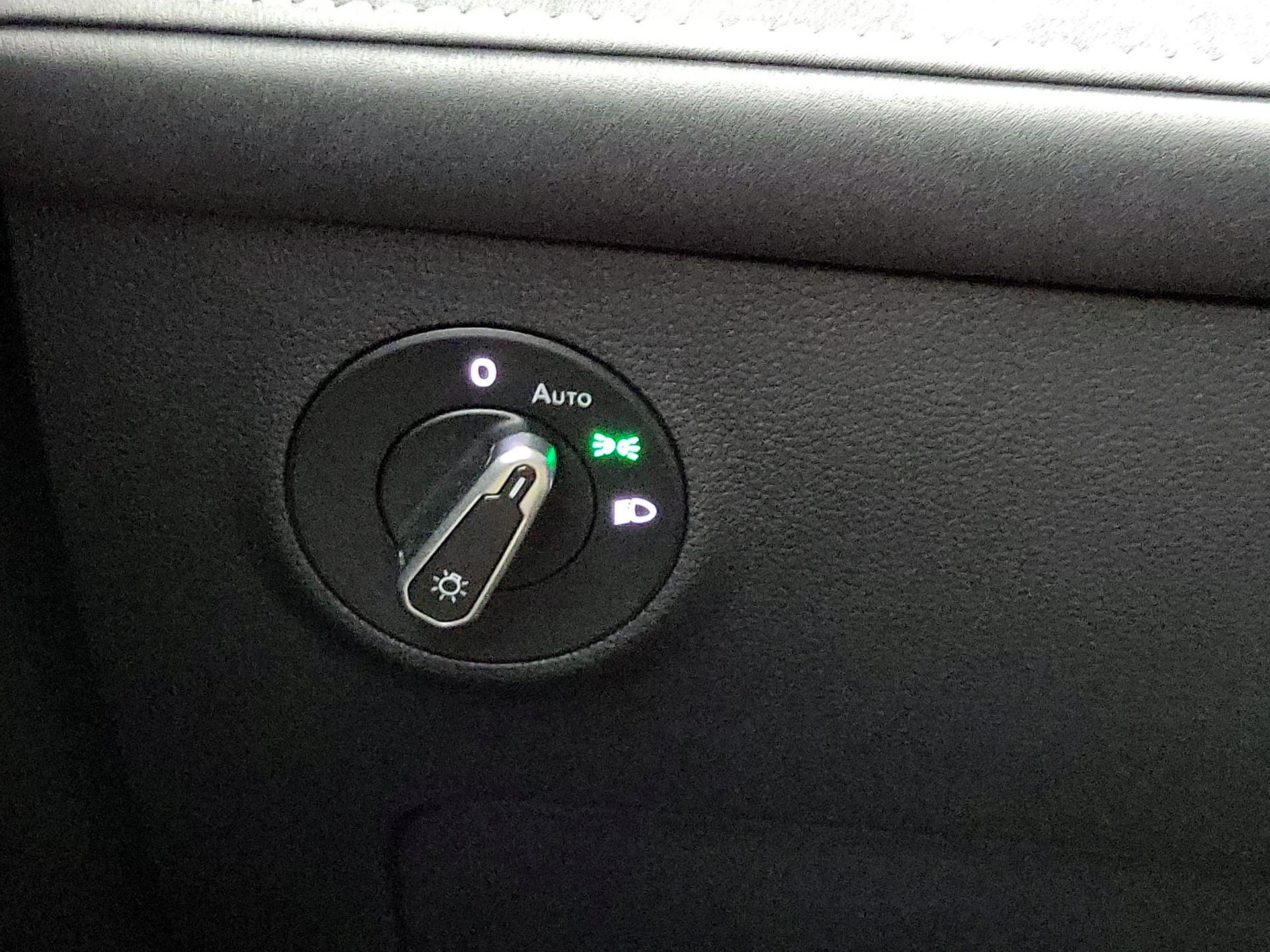 Thumbnail: 2025 Volkswagen Taos - 13