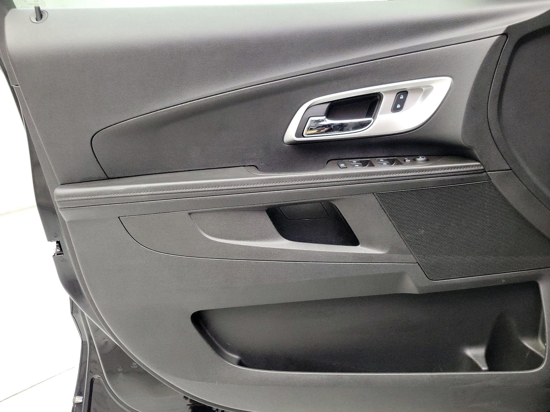 Thumbnail: 2015 Chevrolet Equinox - 12