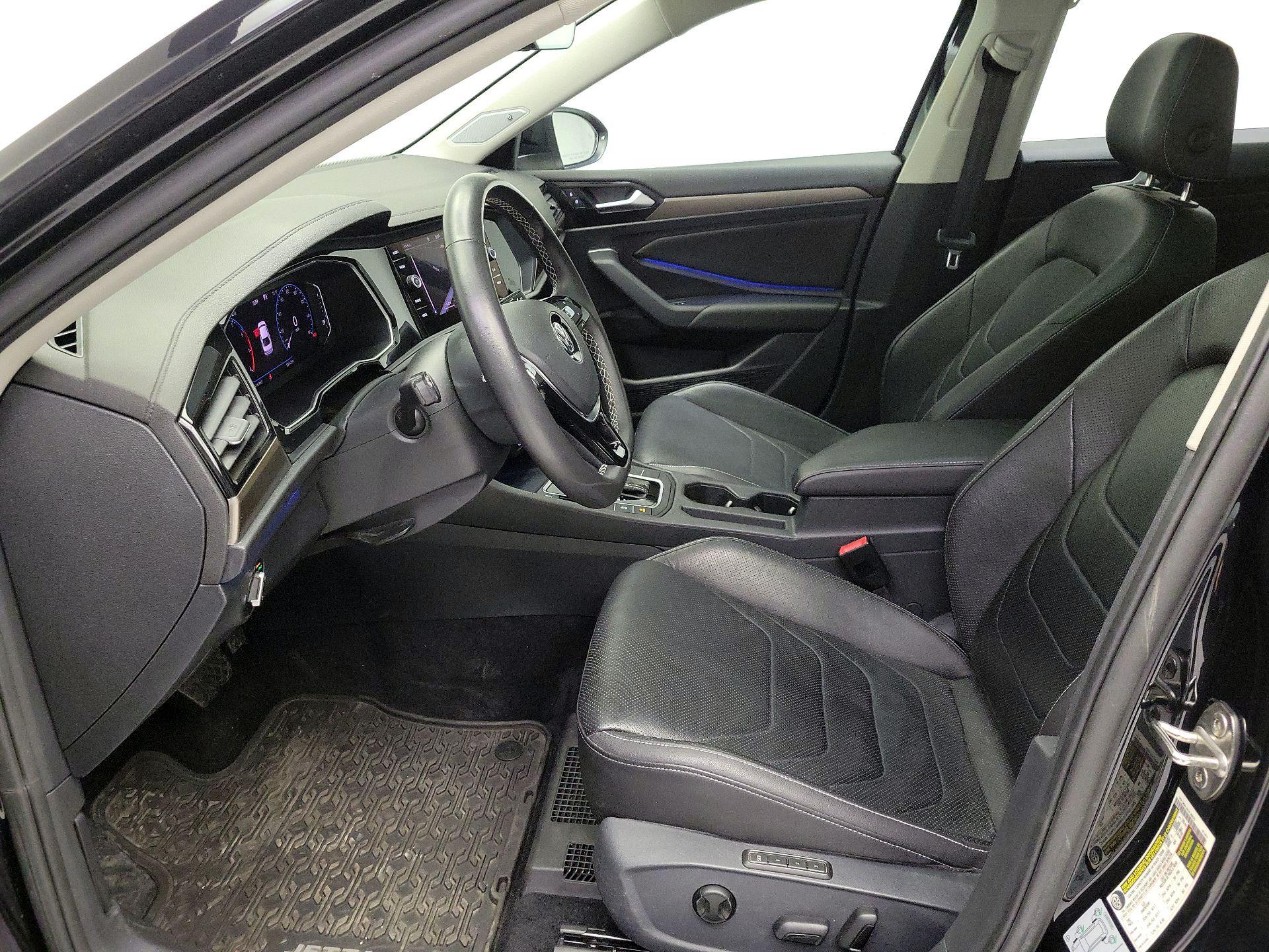 Thumbnail: 2021 Volkswagen Jetta - 11