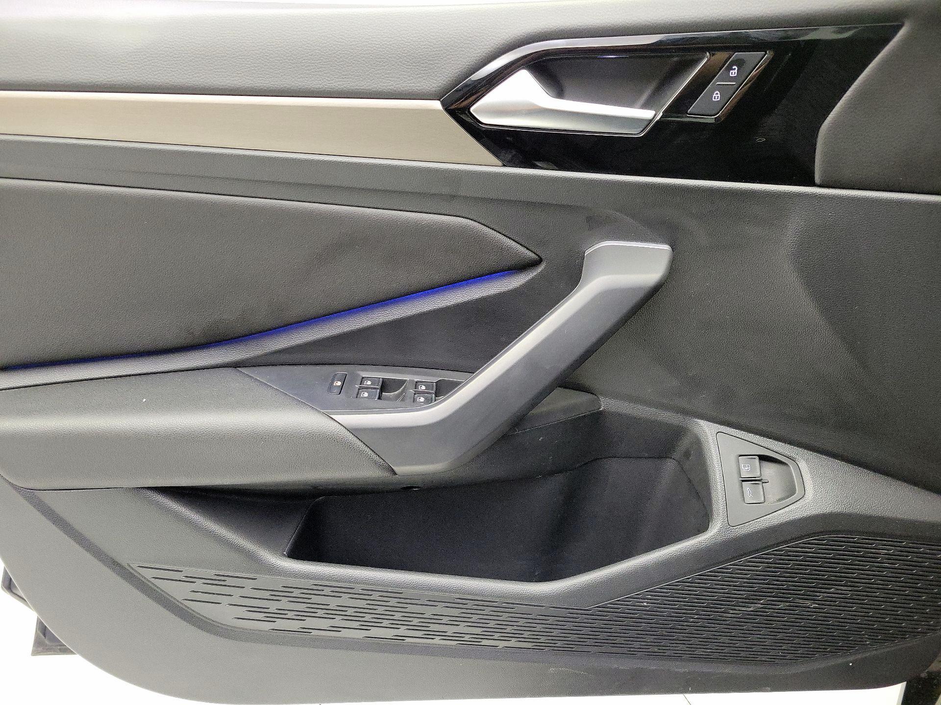 Thumbnail: 2021 Volkswagen Jetta - 12