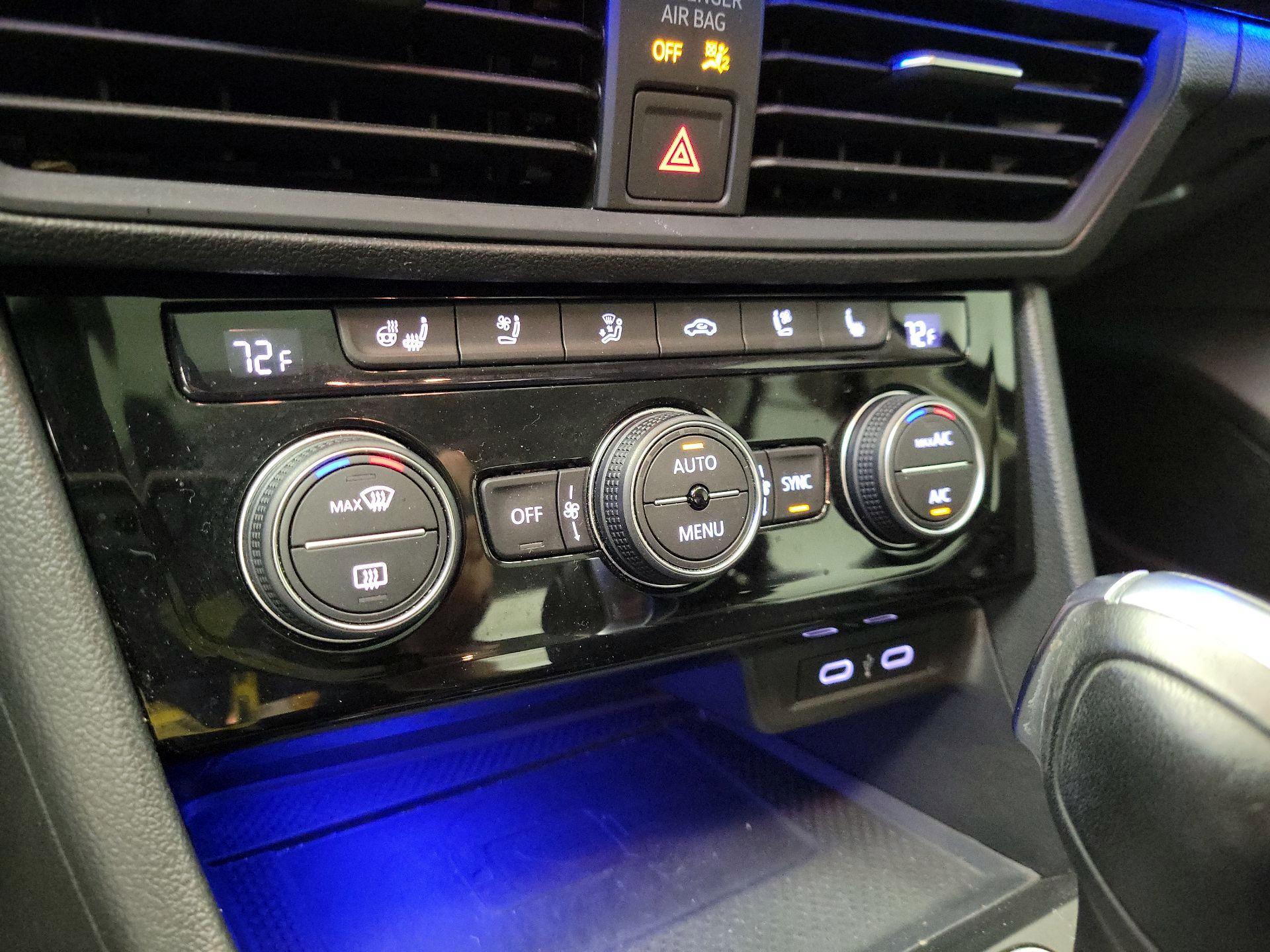 Thumbnail: 2021 Volkswagen Jetta - 17