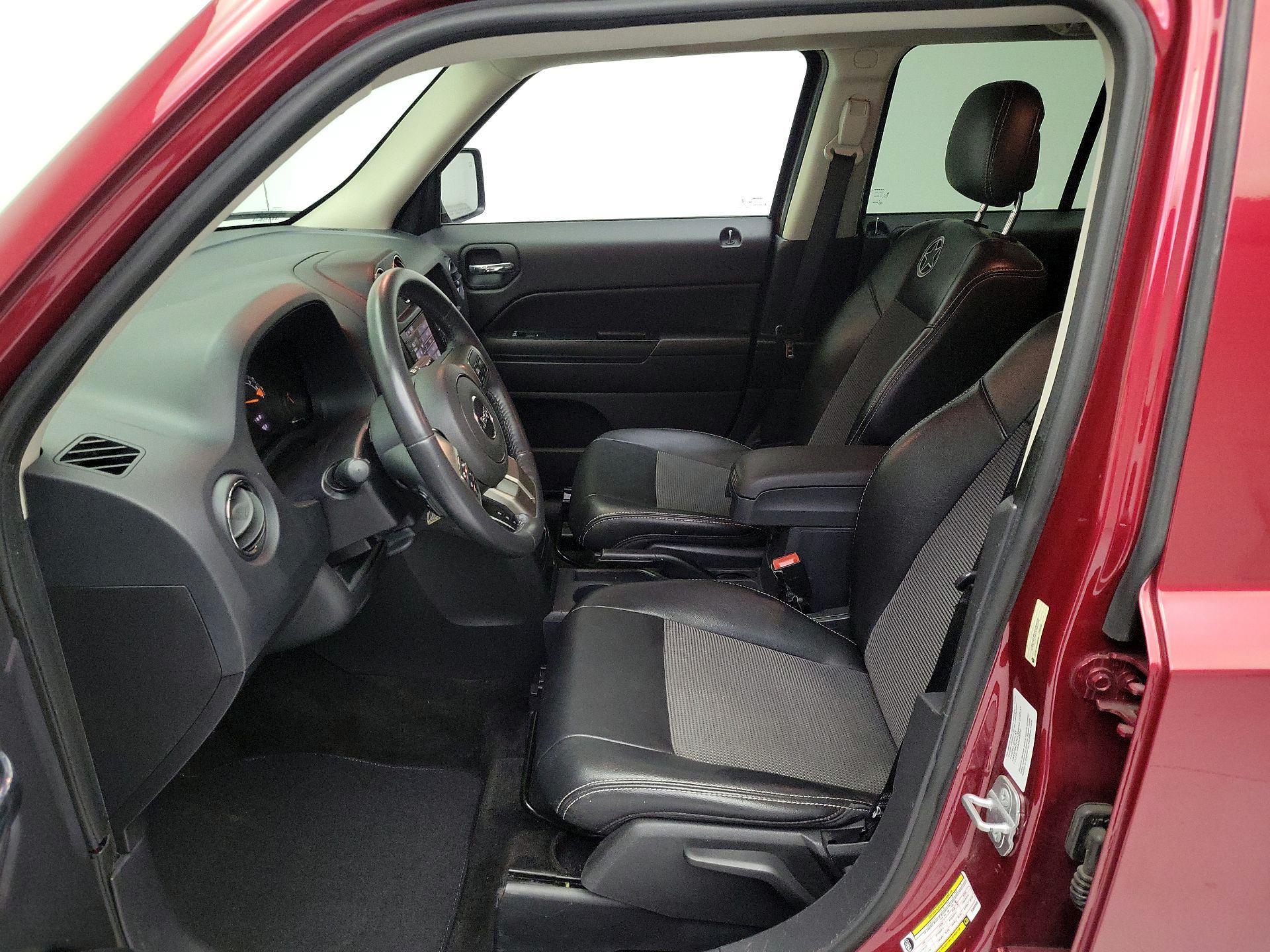 Thumbnail: 2014 Jeep Patriot - 11