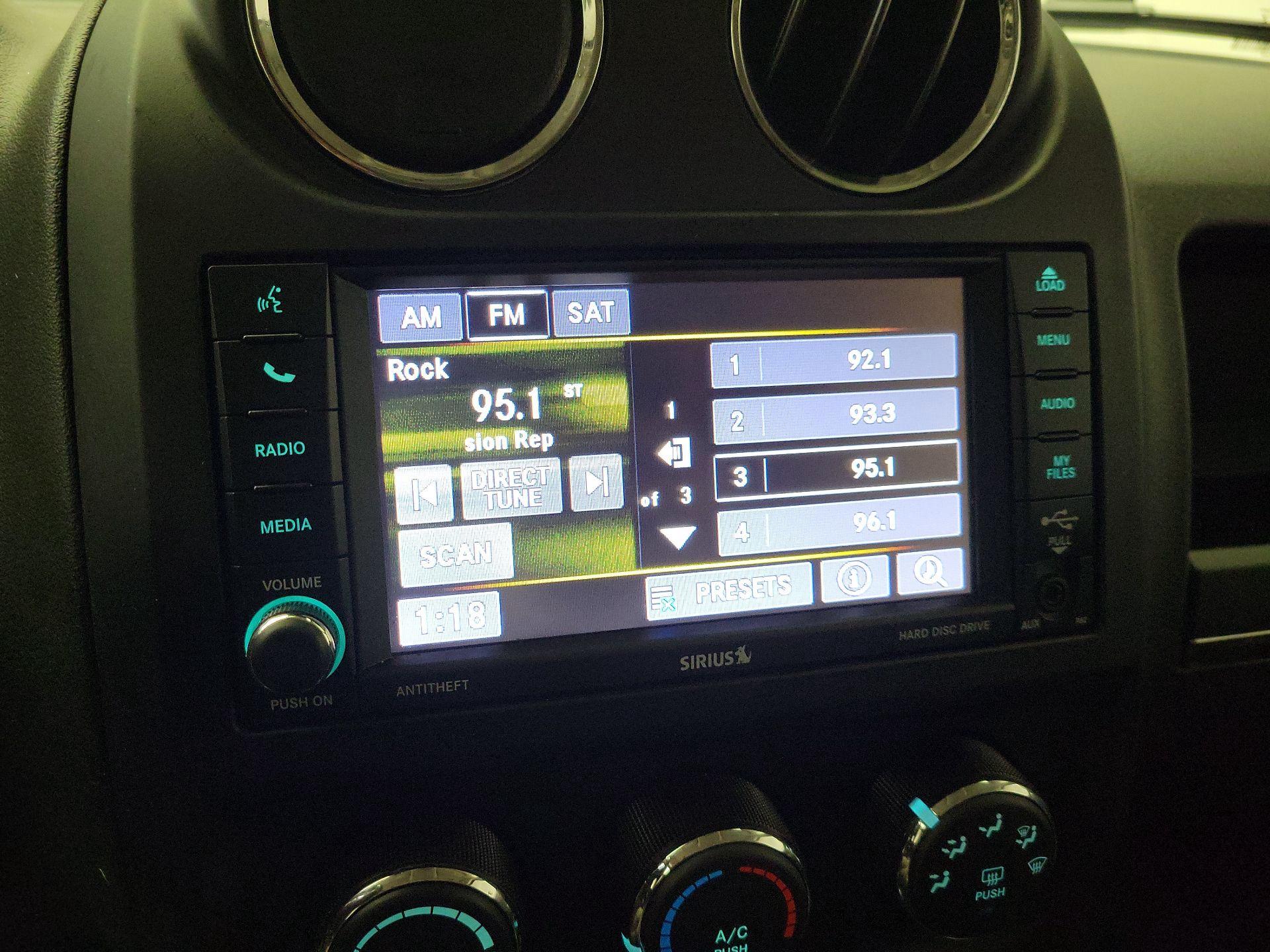 Thumbnail: 2014 Jeep Patriot - 13