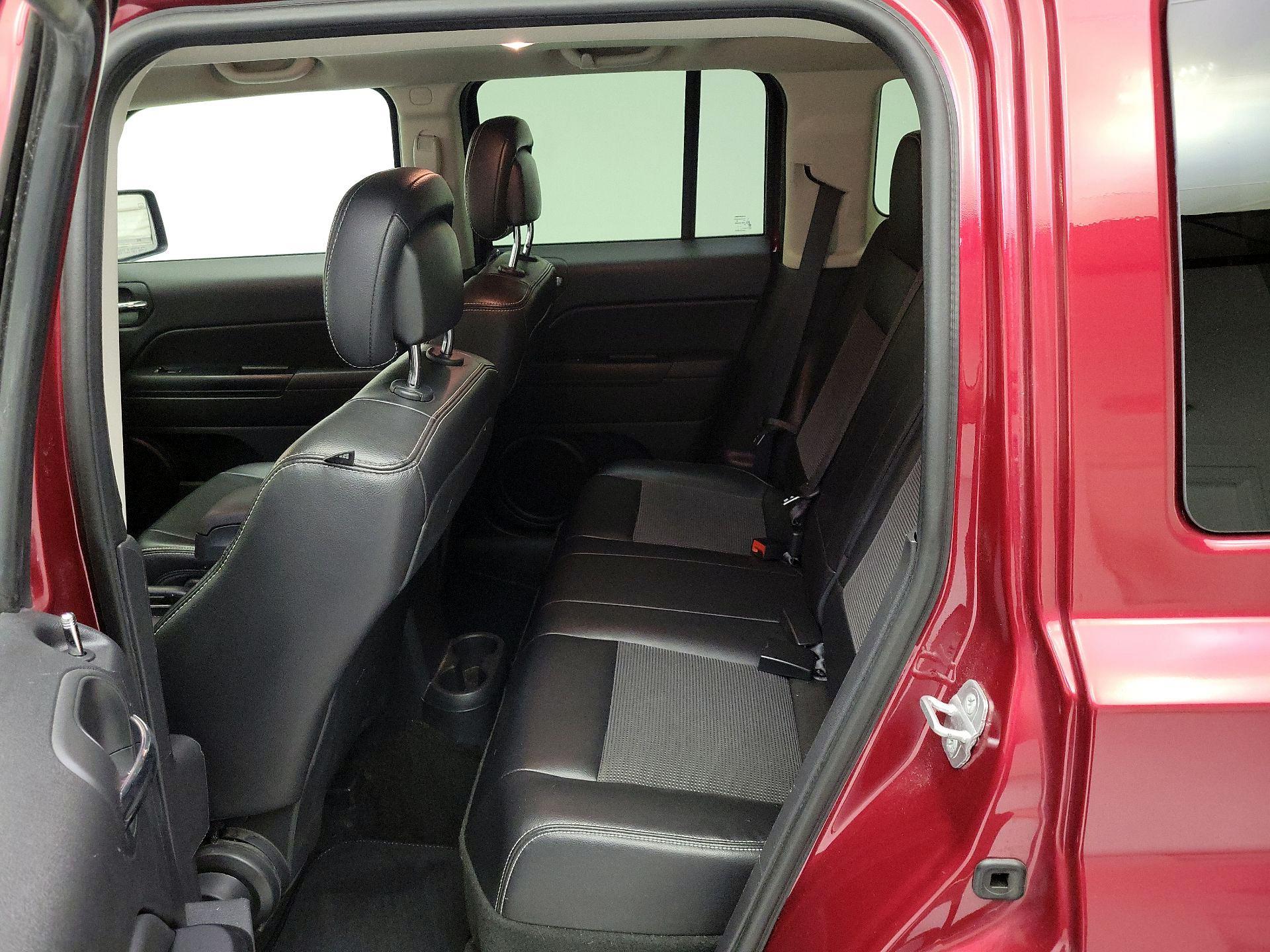 Thumbnail: 2014 Jeep Patriot - 17