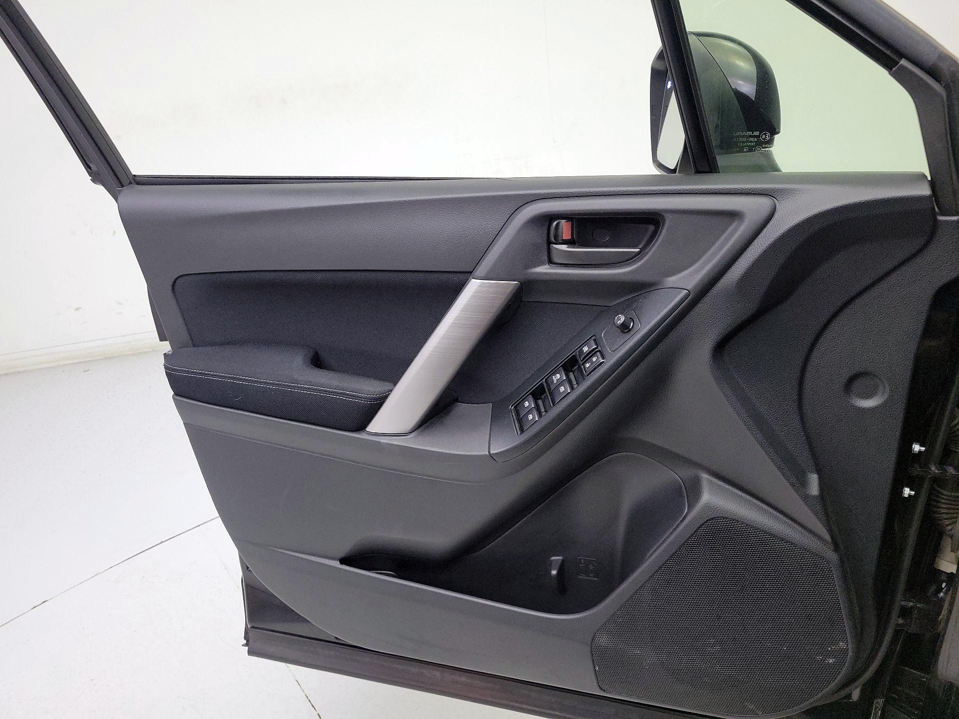 Thumbnail: 2015 Subaru Forester - 12