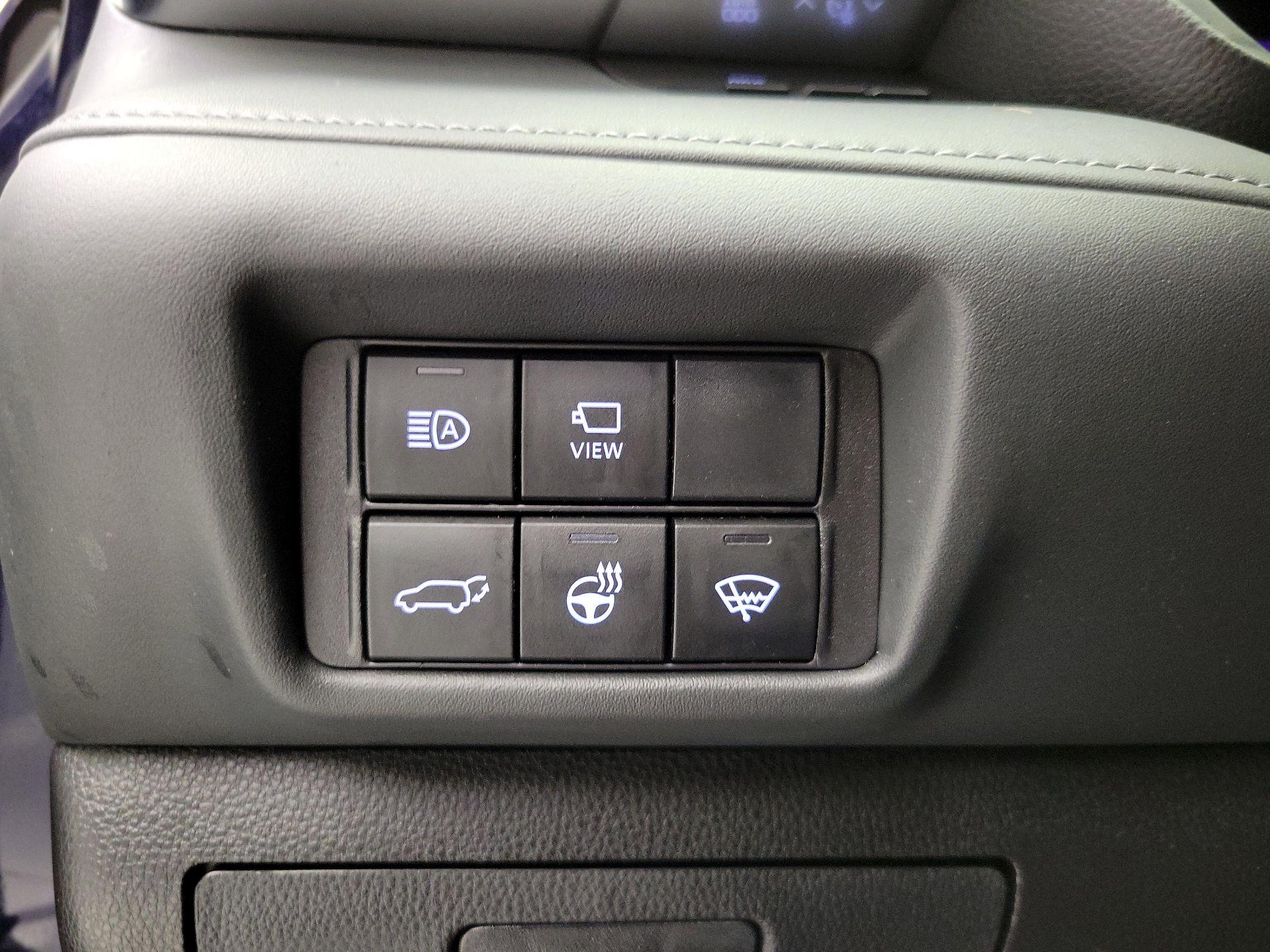 Thumbnail: 2022 Toyota Highlander - 13