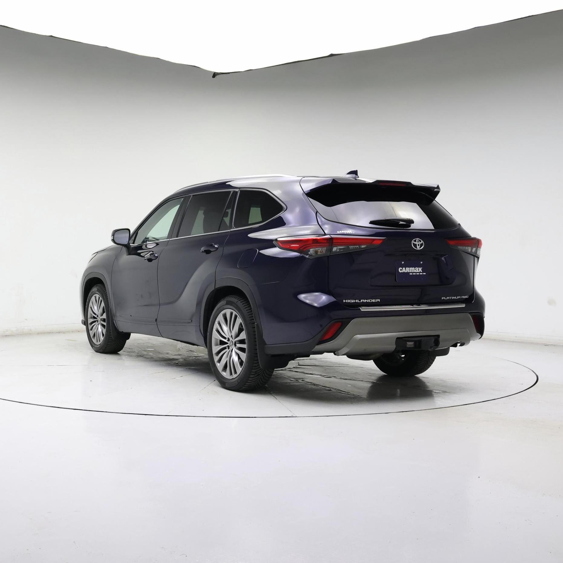 Thumbnail: 2022 Toyota Highlander - 2