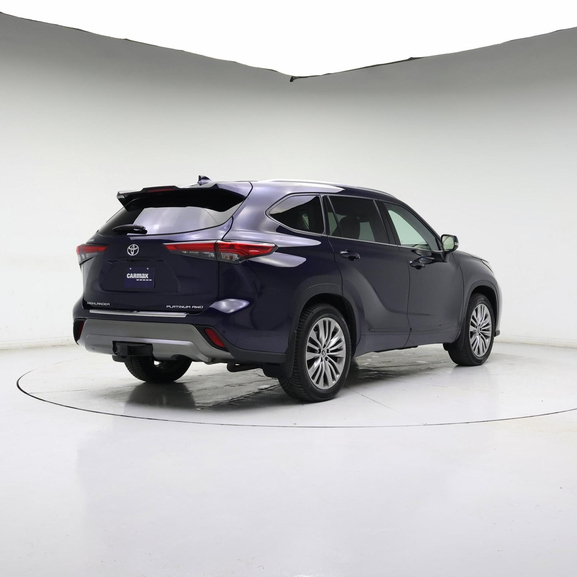 Thumbnail: 2022 Toyota Highlander - 8