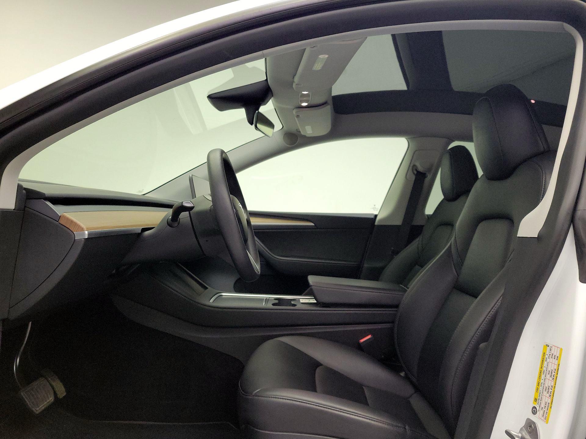 Thumbnail: 2023 Tesla Model Y - 18