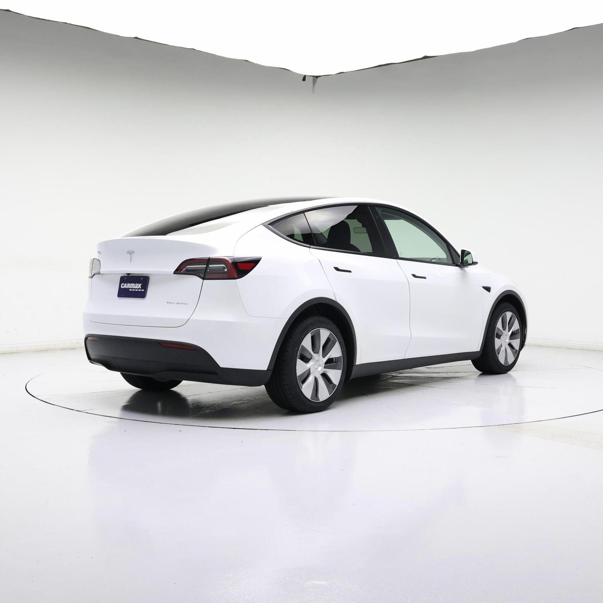 Thumbnail: 2023 Tesla Model Y - 8