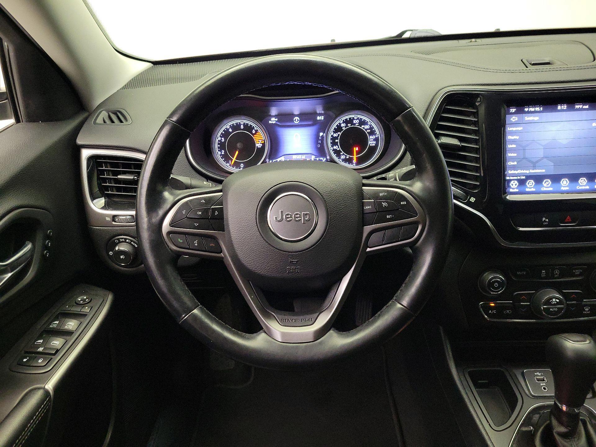 Thumbnail: 2020 Jeep Cherokee - 10