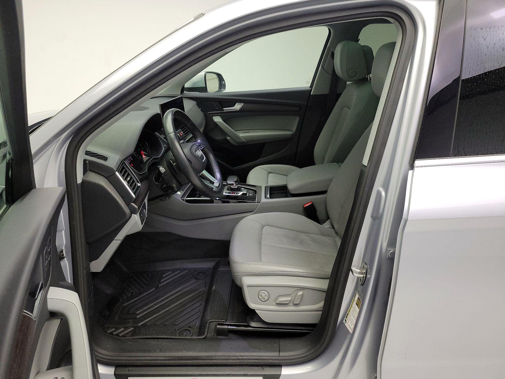 Thumbnail: 2022 Audi Q5 - 11