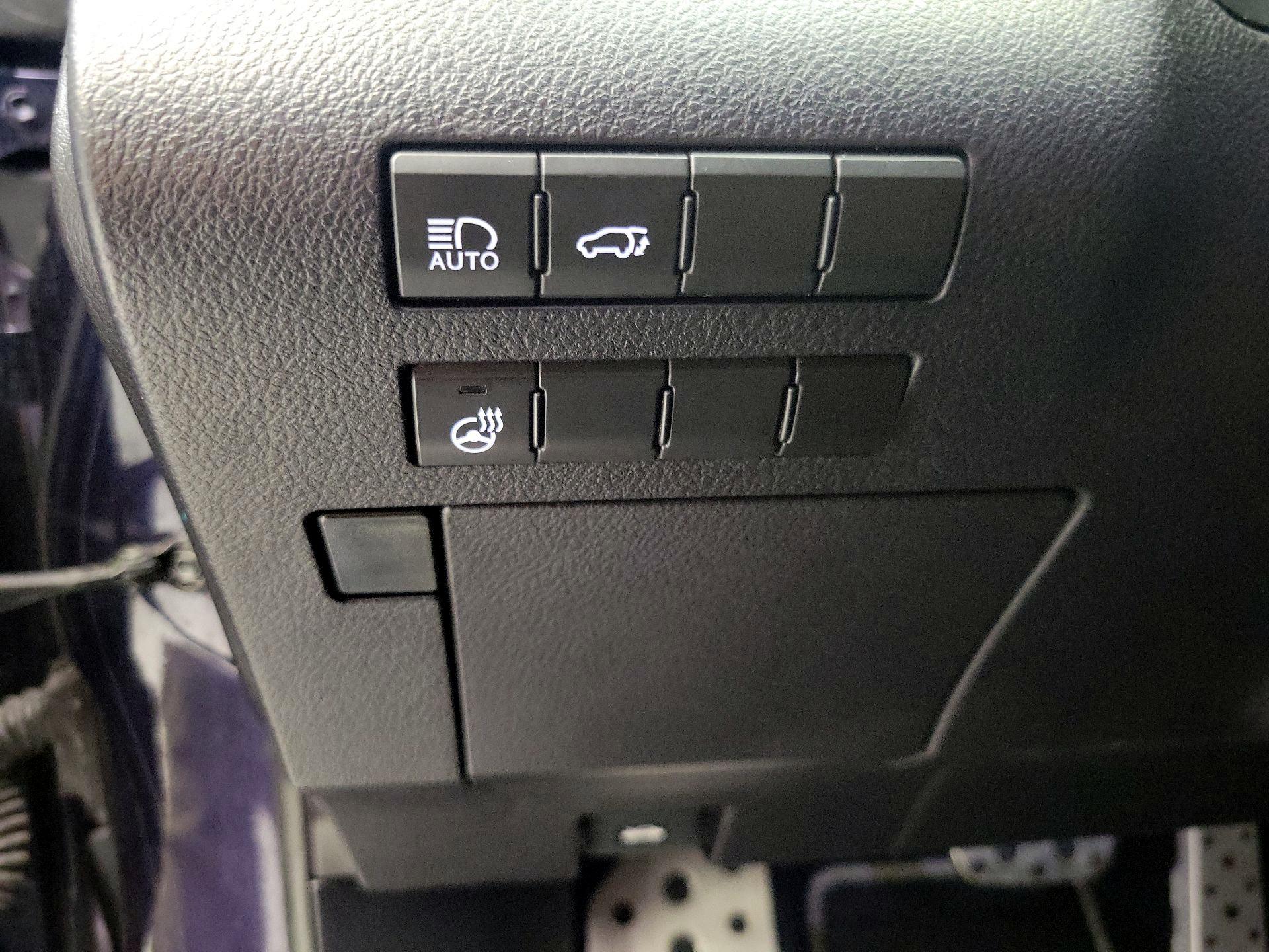 Thumbnail: 2018 Lexus RX - 13