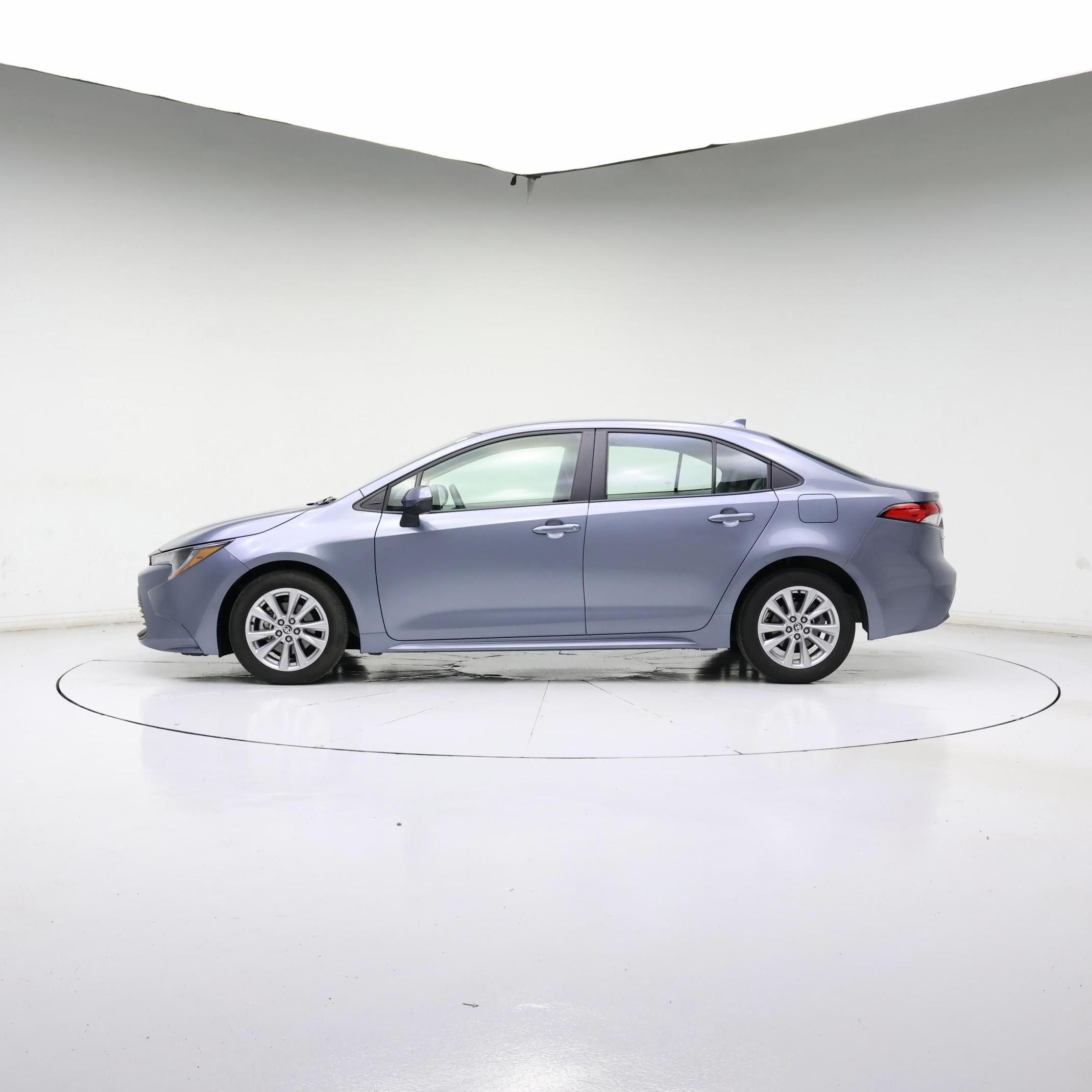 Thumbnail: 2023 Toyota Corolla - 3