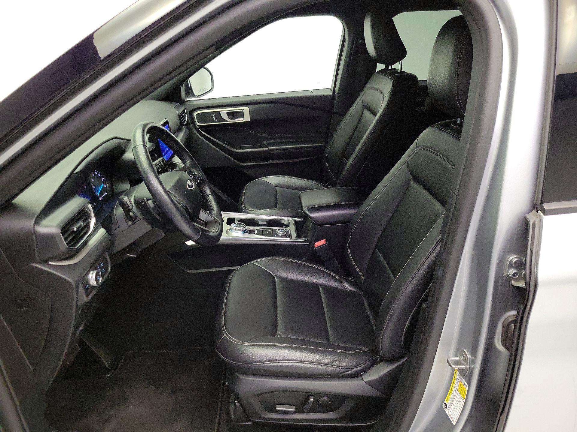 Thumbnail: 2020 Ford Explorer - 11