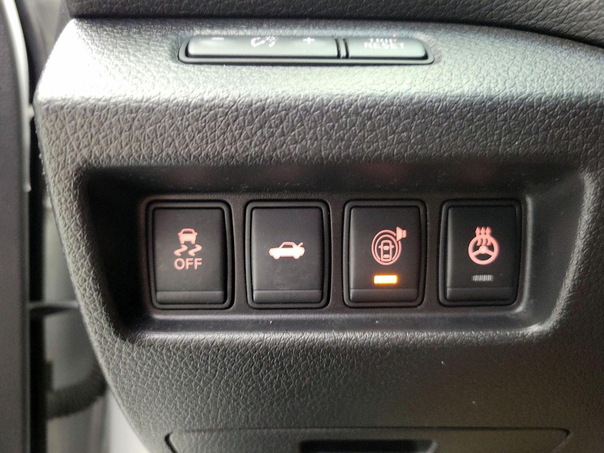 Thumbnail: 2014 Nissan Altima - 11