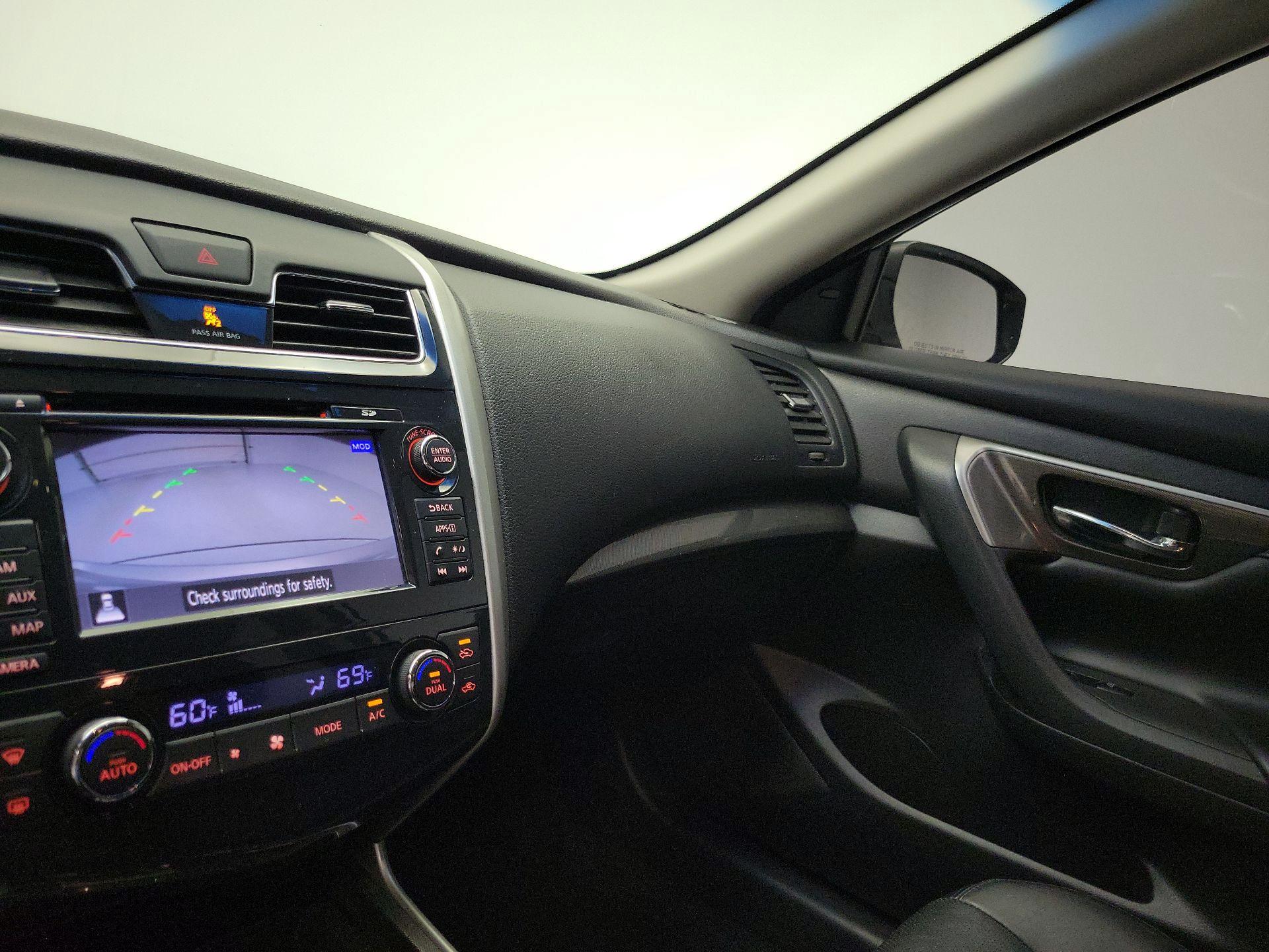 Thumbnail: 2014 Nissan Altima - 13