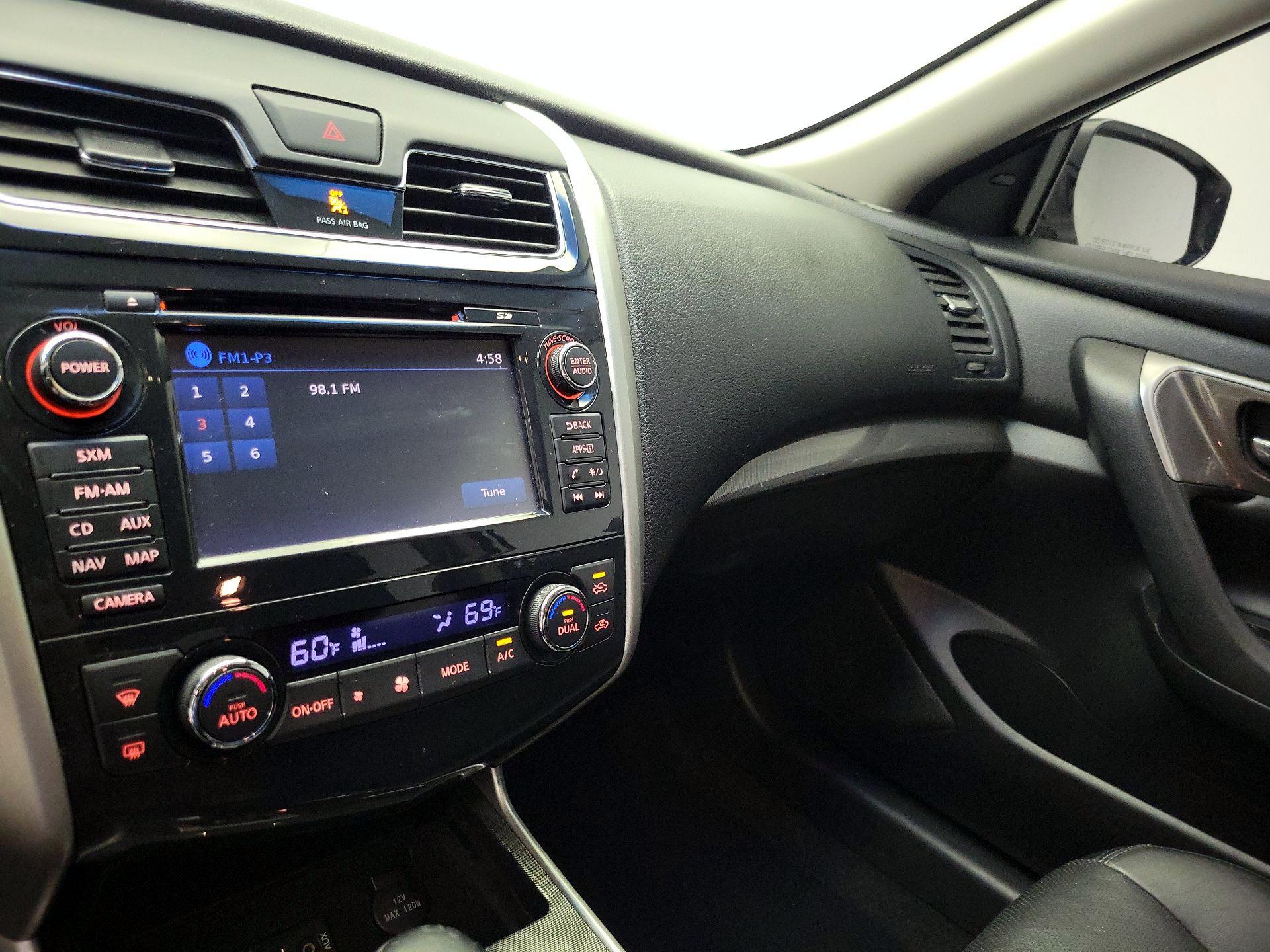Thumbnail: 2014 Nissan Altima - 14