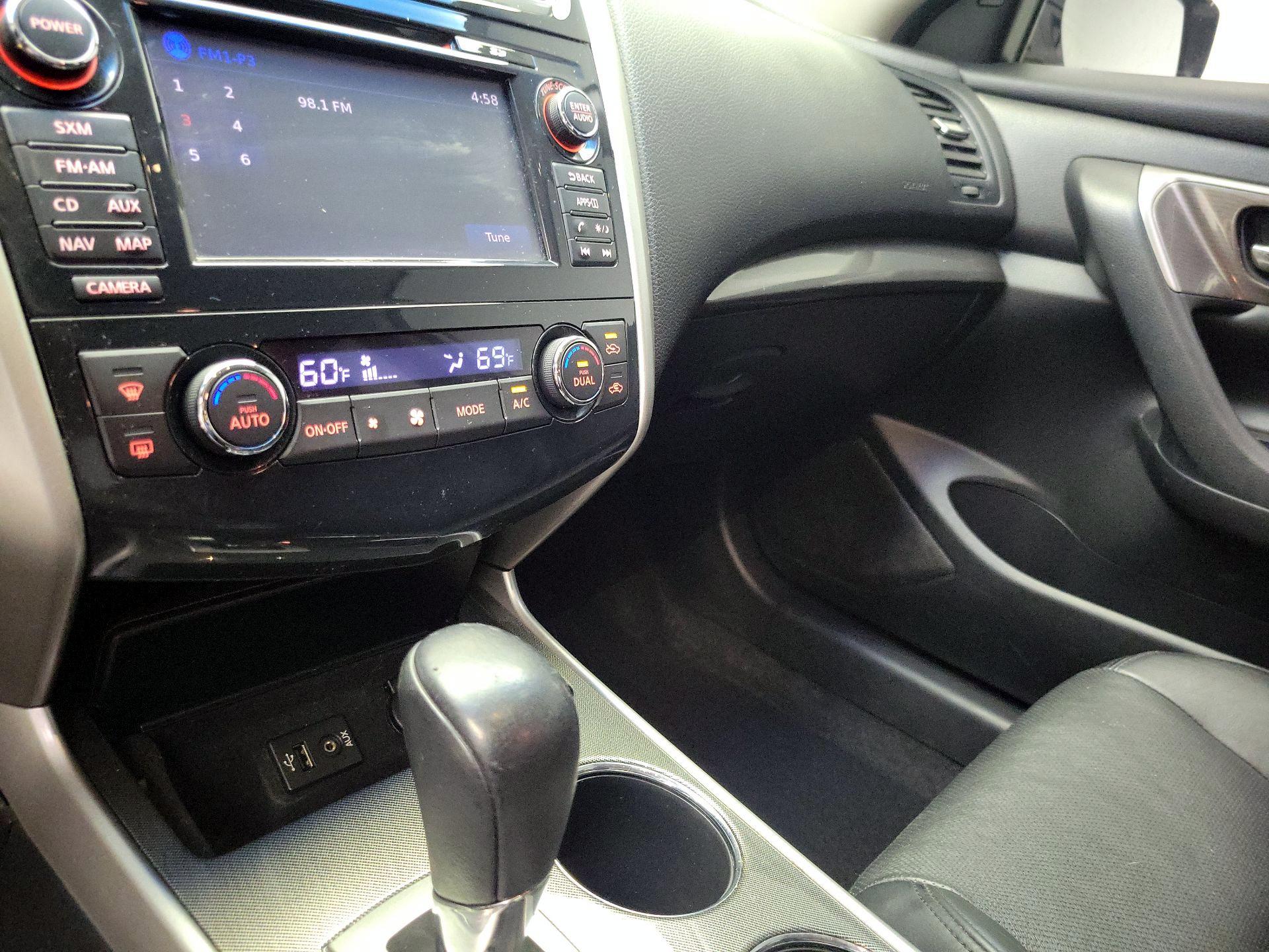 Thumbnail: 2014 Nissan Altima - 15
