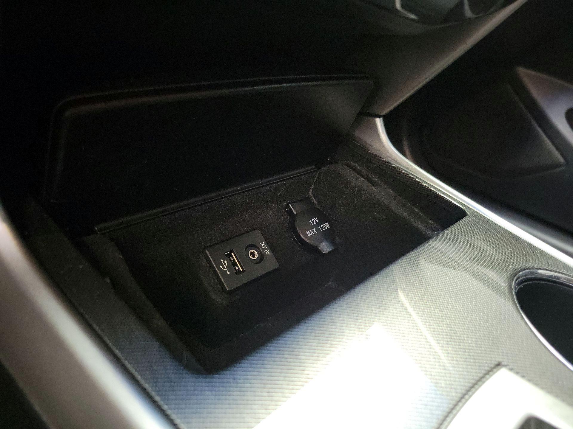 Thumbnail: 2014 Nissan Altima - 17
