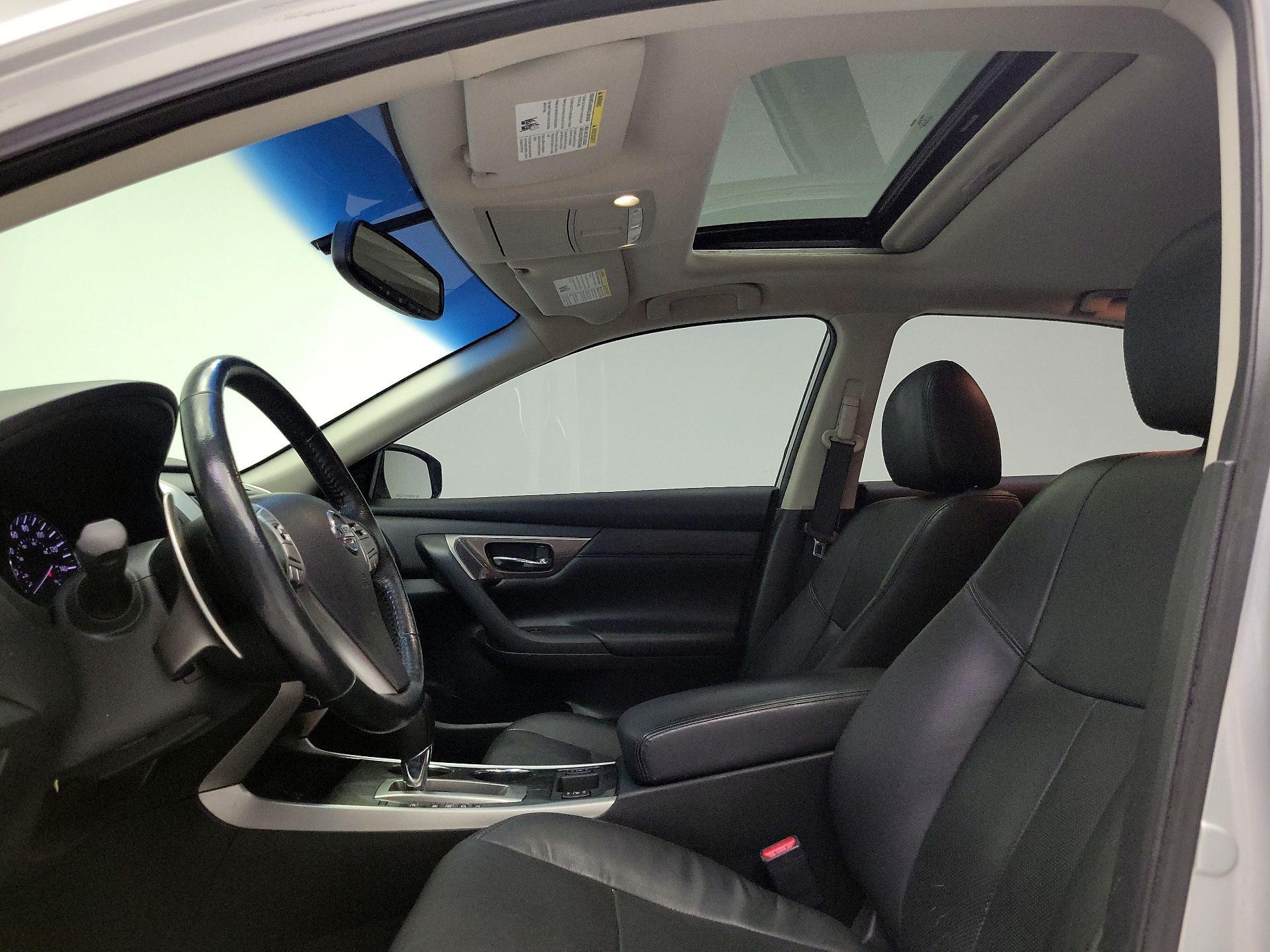 Thumbnail: 2014 Nissan Altima - 18