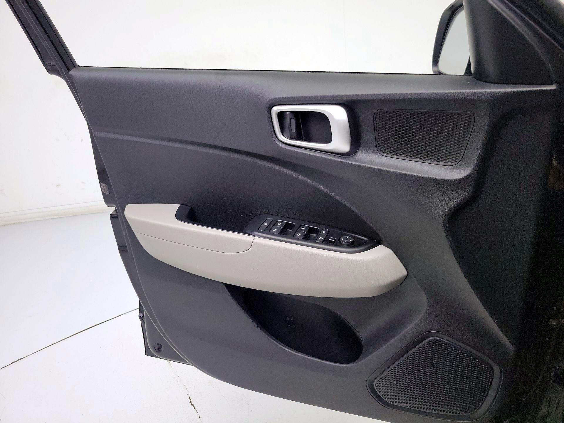 Thumbnail: 2020 Hyundai Venue - 12