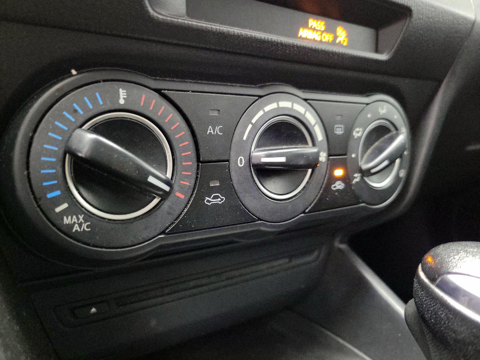 Thumbnail: 2014 Mazda Mazda3 - 15