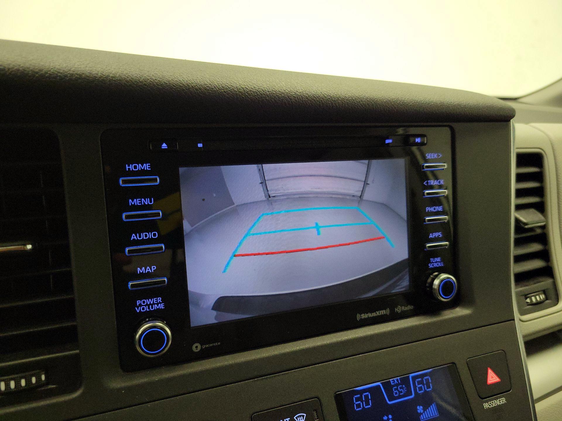 Thumbnail: 2019 Toyota Sienna - 14