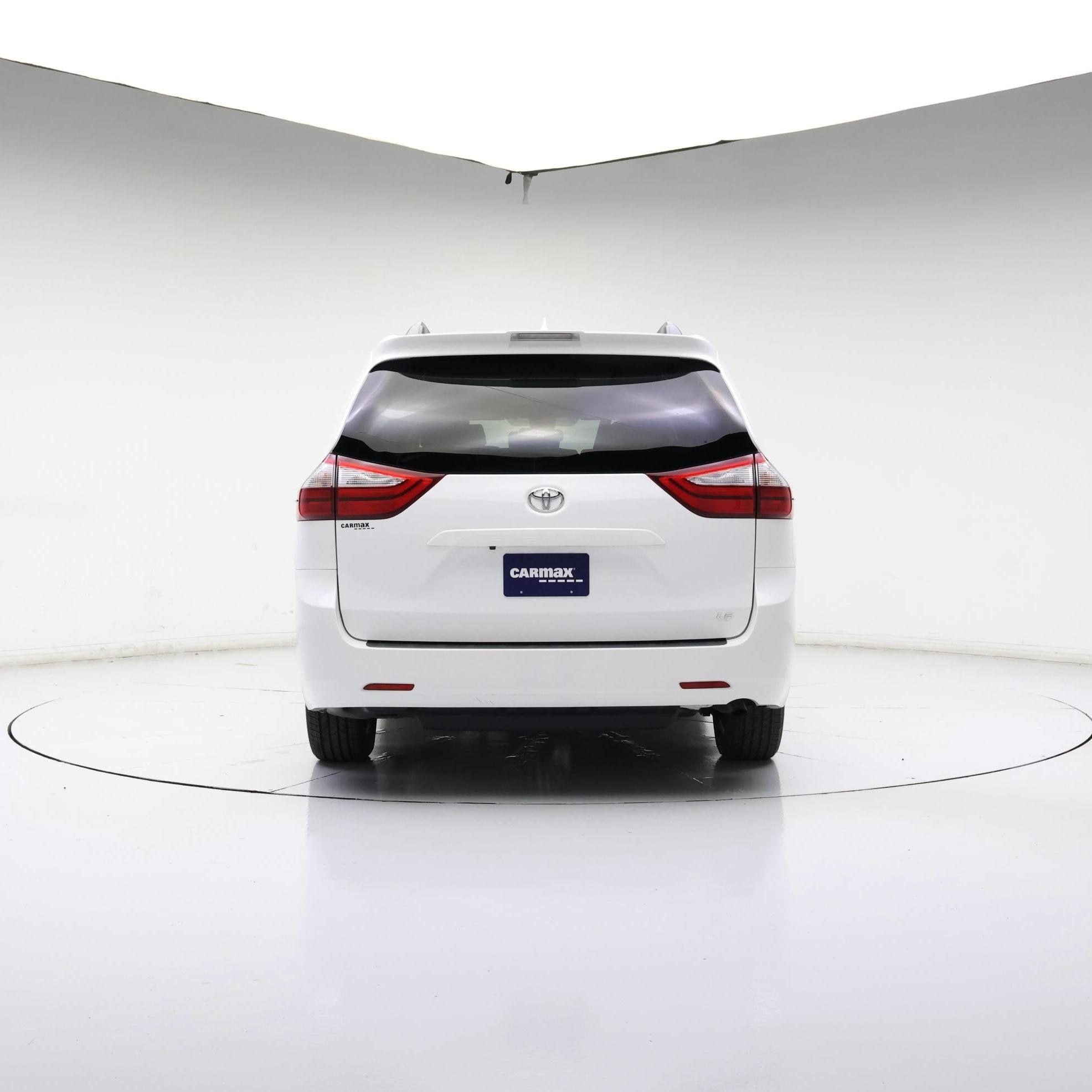 Thumbnail: 2019 Toyota Sienna - 6